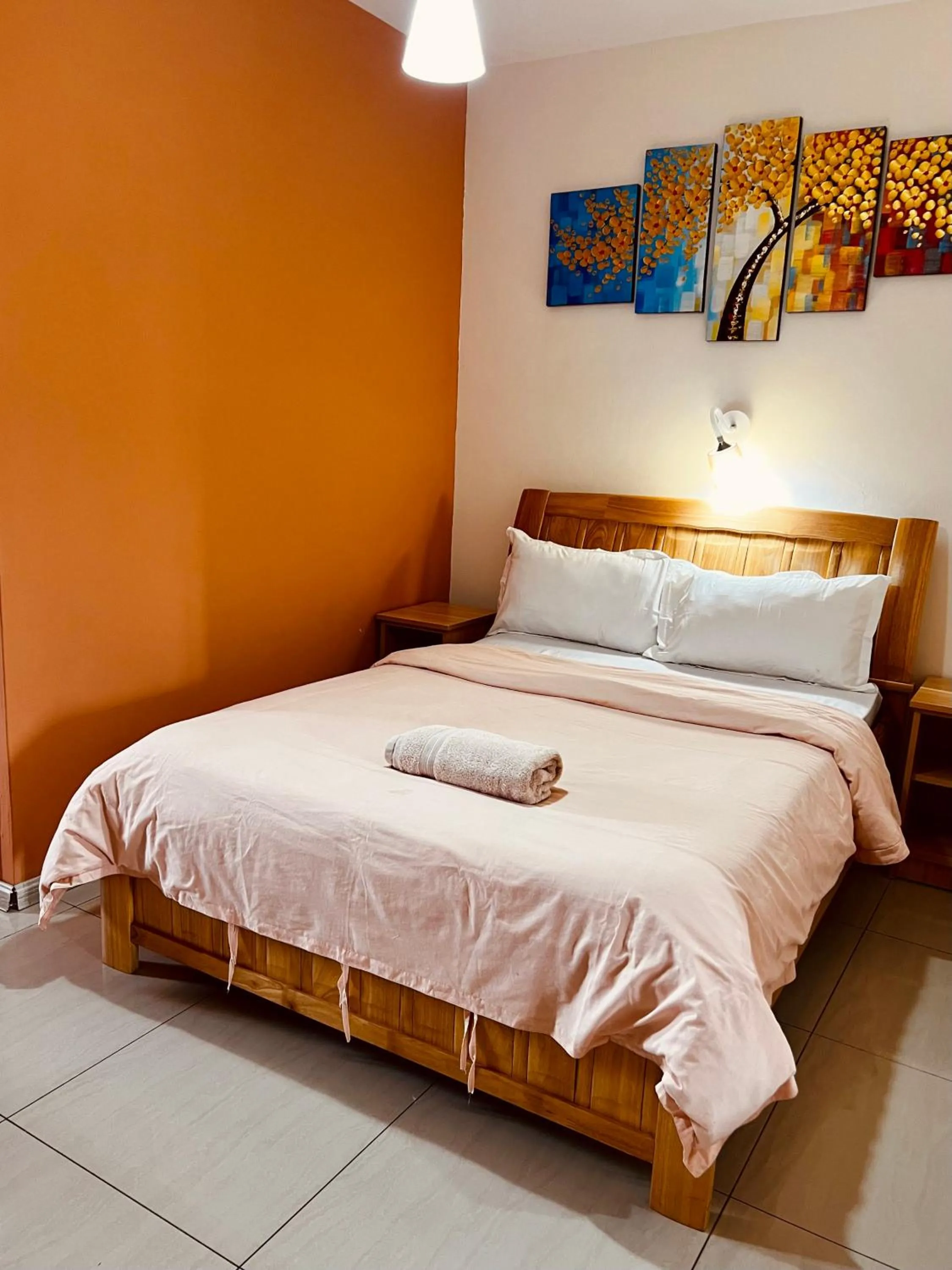 Bedroom, Bed in Vintage Lodge