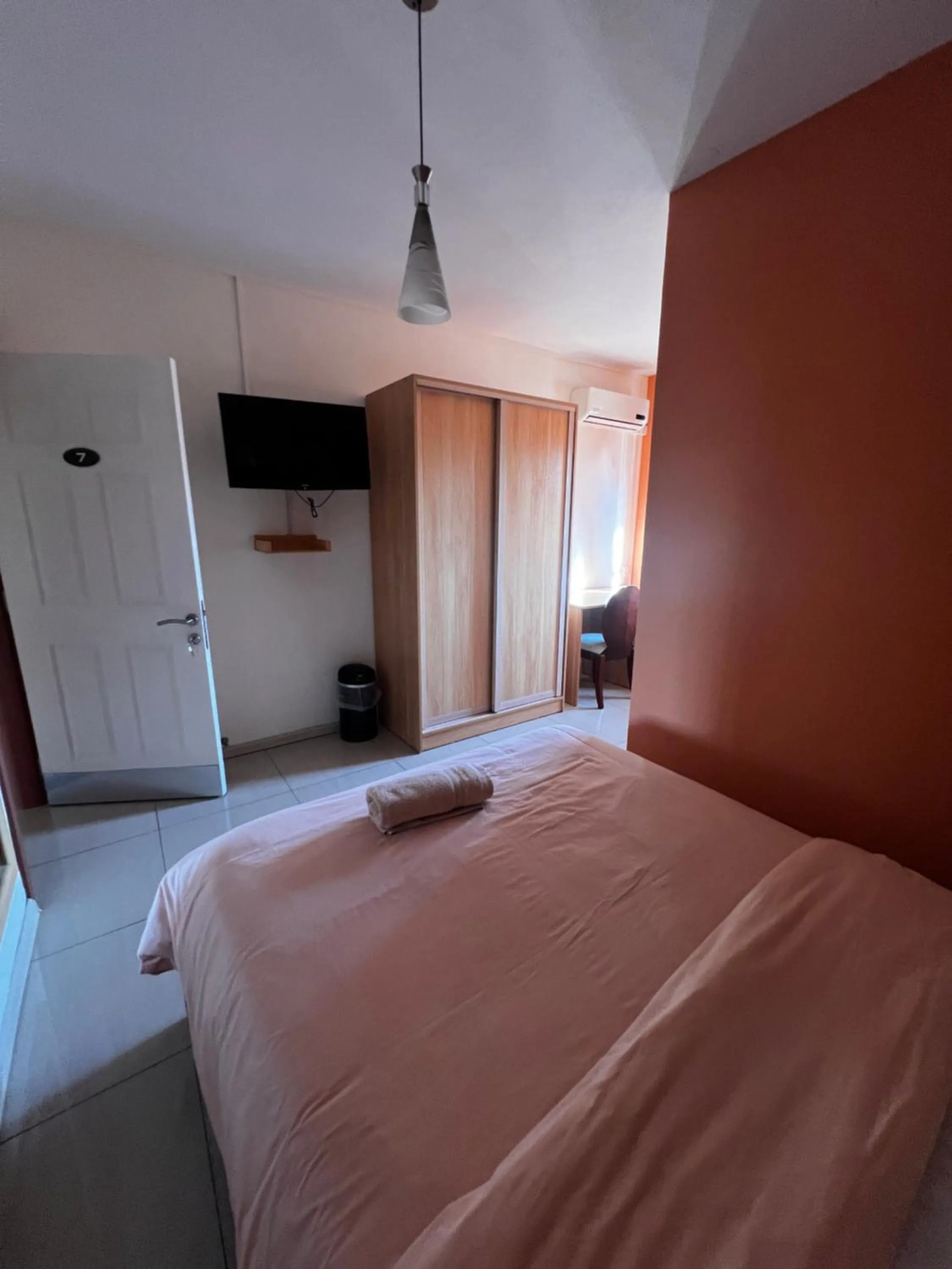 Bed in Vintage Lodge