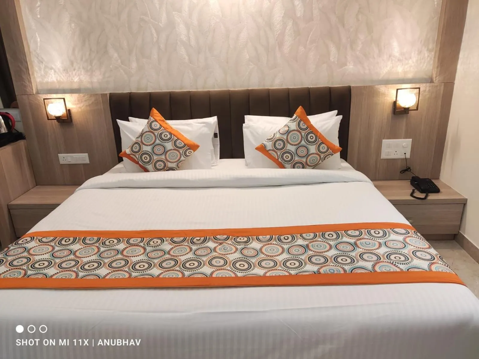 Bed in Hotel Golden Petals