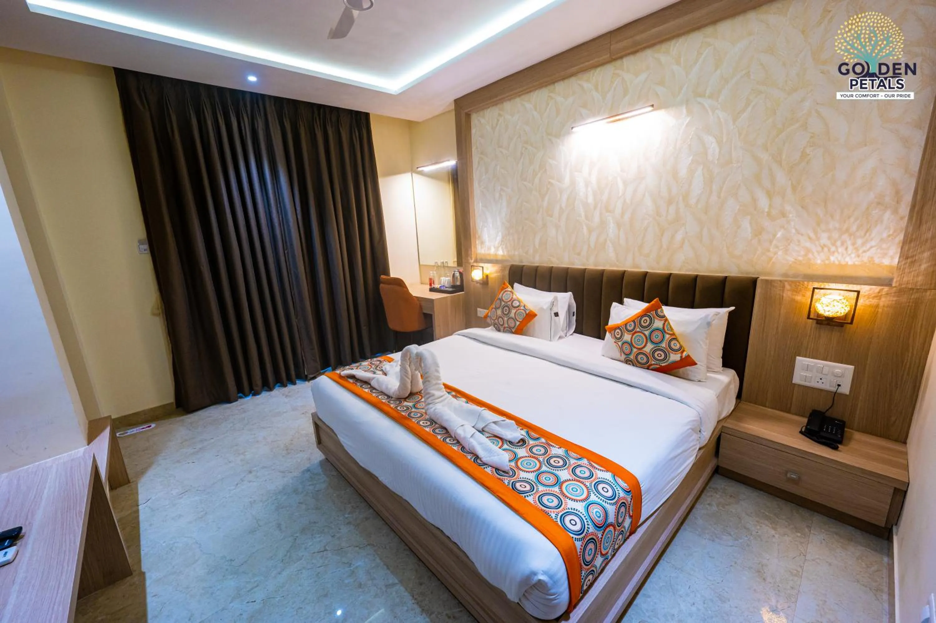 Bed in Hotel Golden Petals