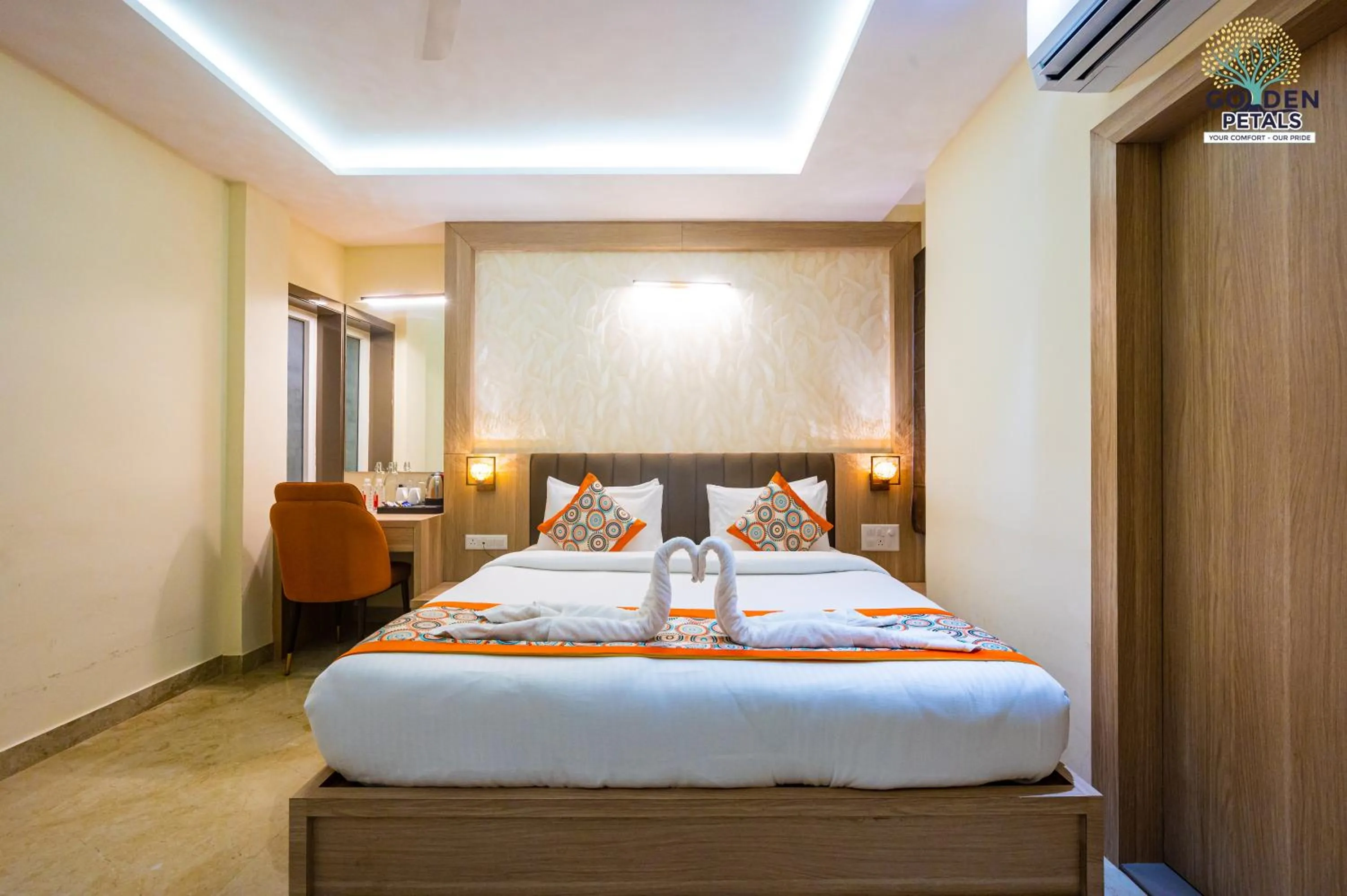 Bed in Hotel Golden Petals