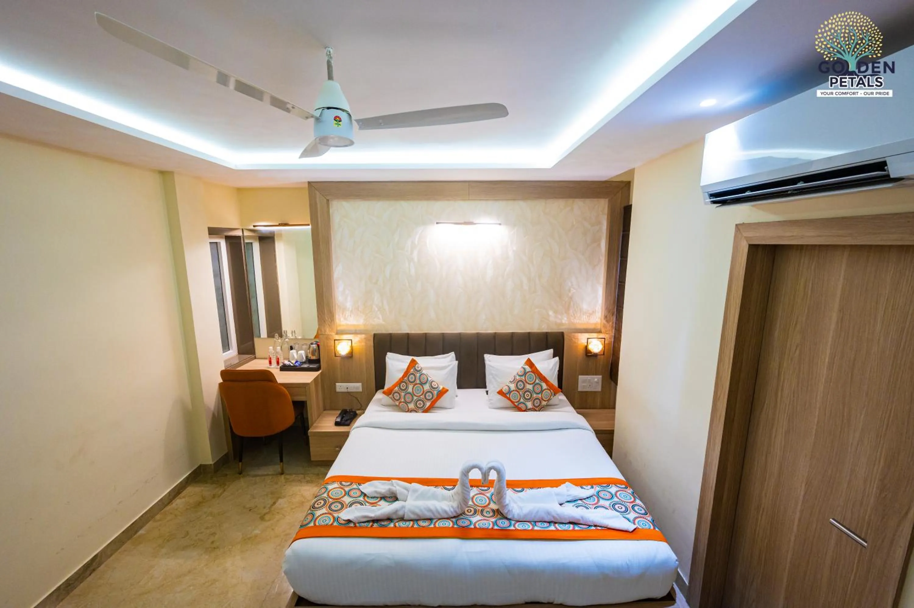 Bed in Hotel Golden Petals