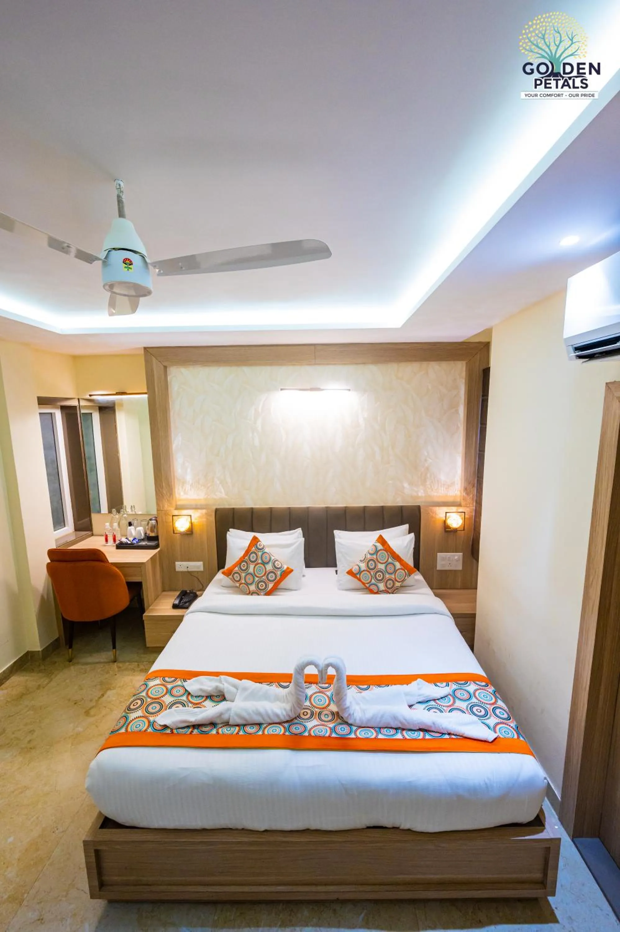 Bed in Hotel Golden Petals