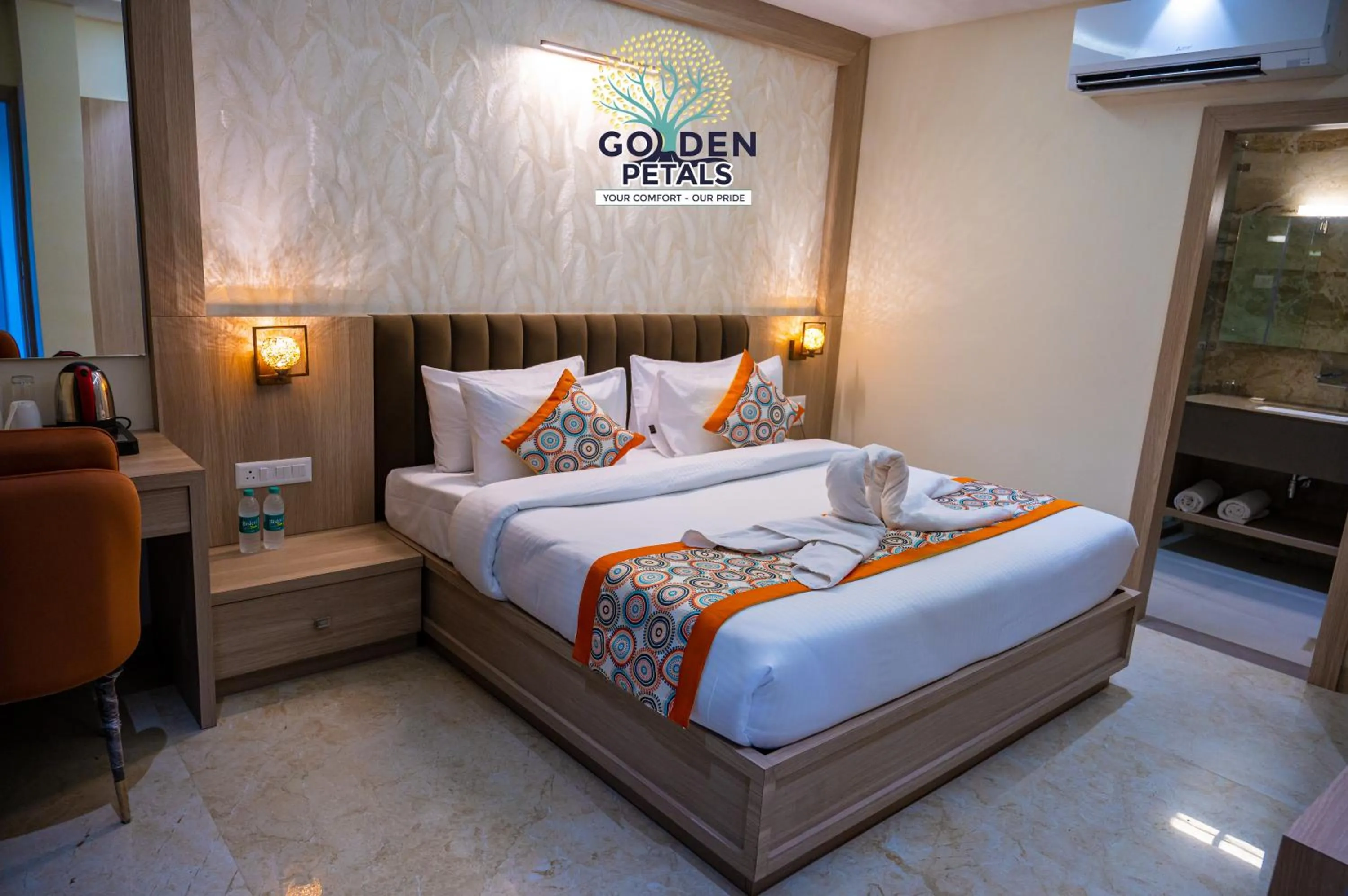 Bed in Hotel Golden Petals