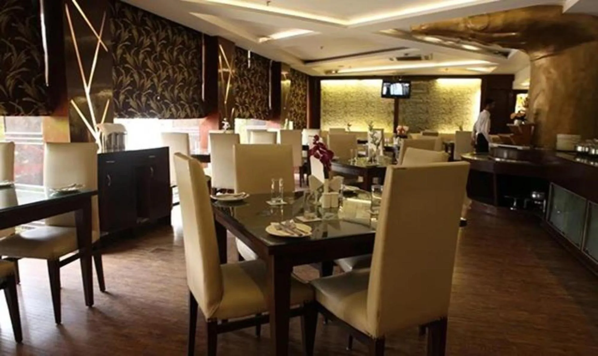 Restaurant/places to eat in Super Townhouse OAK Hotel B City Mark