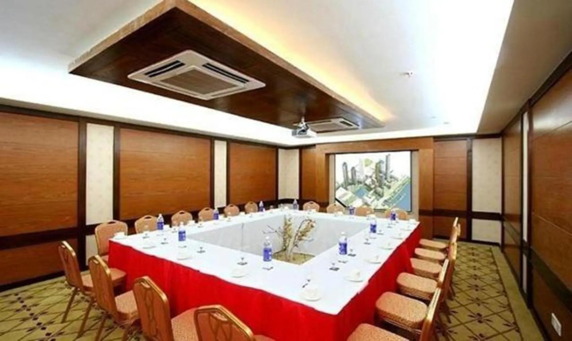 Meeting/conference room in Super Townhouse OAK Hotel B City Mark