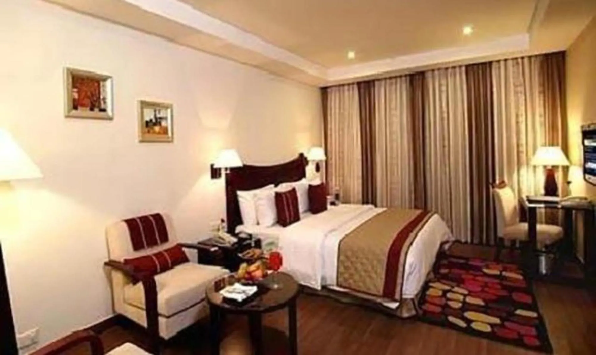 Bed in Super Townhouse OAK Hotel B City Mark