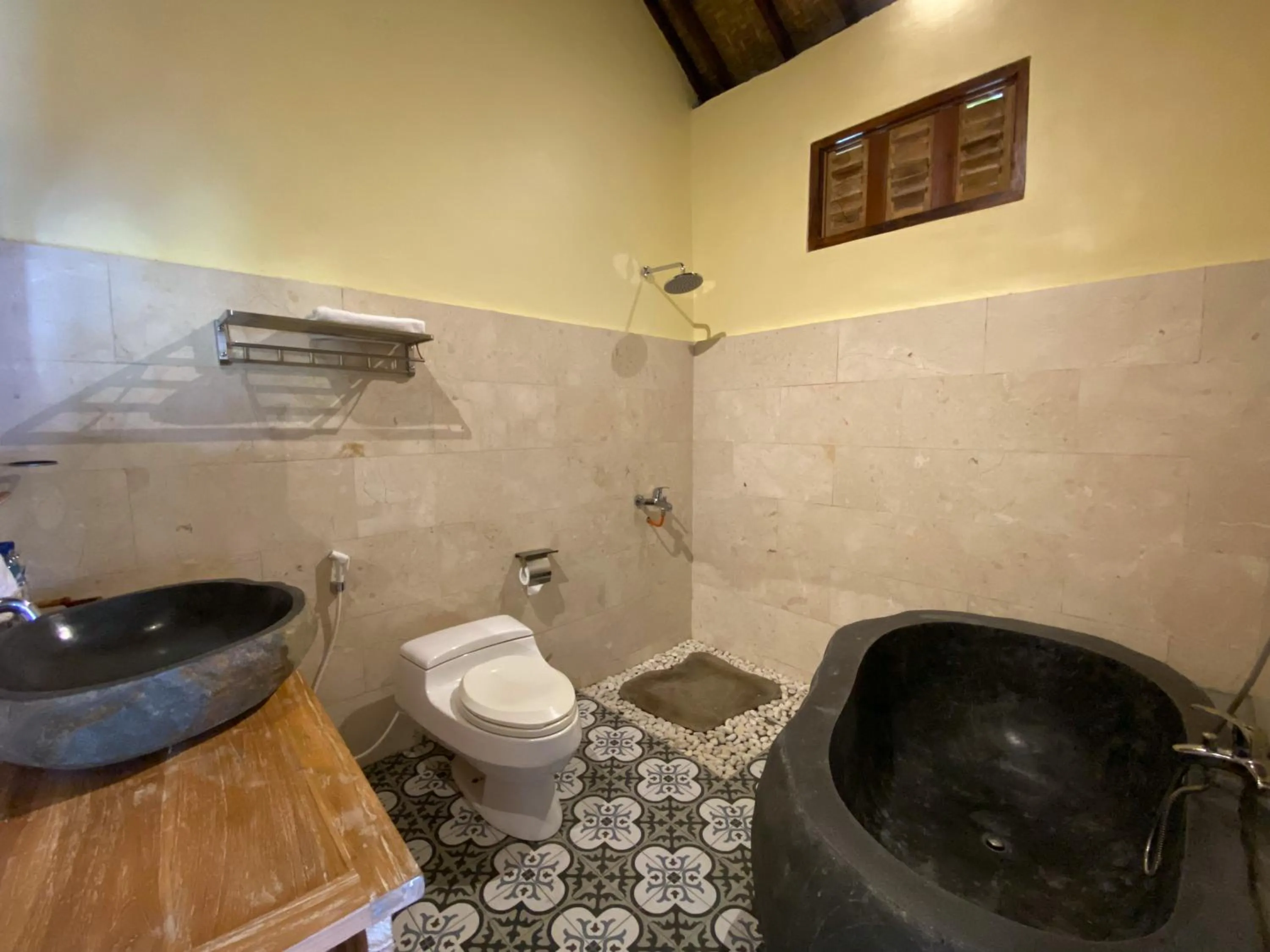 Shower in Uma Linggah Resort by Puri Signatures