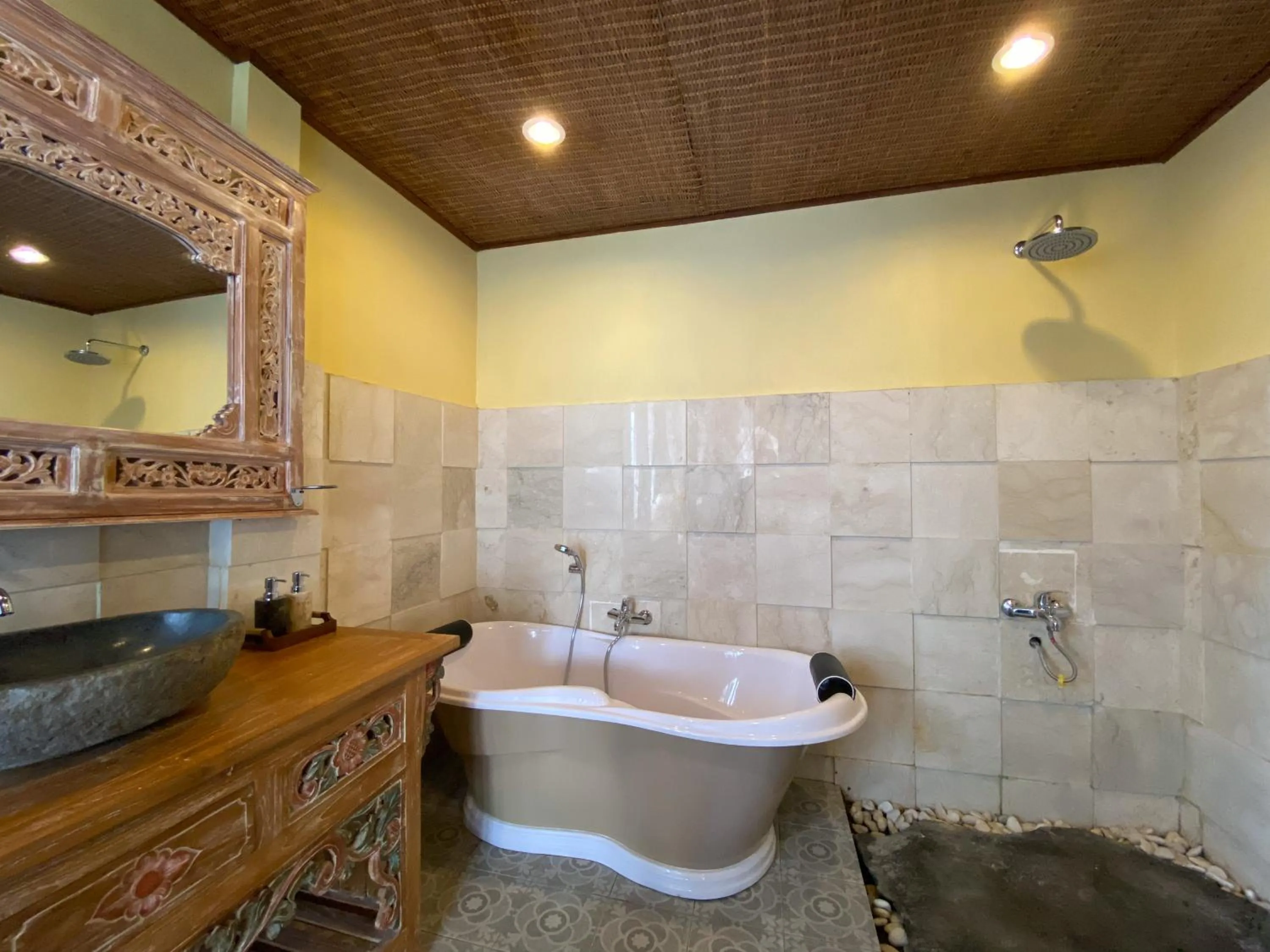 Shower in Uma Linggah Resort by Puri Signatures