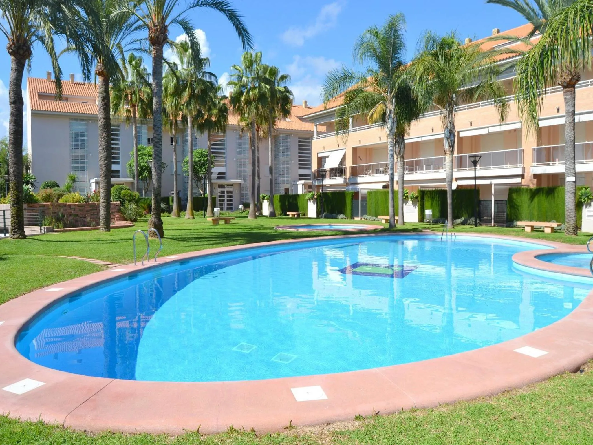 Swimming pool in Apartamento Golden Gardens