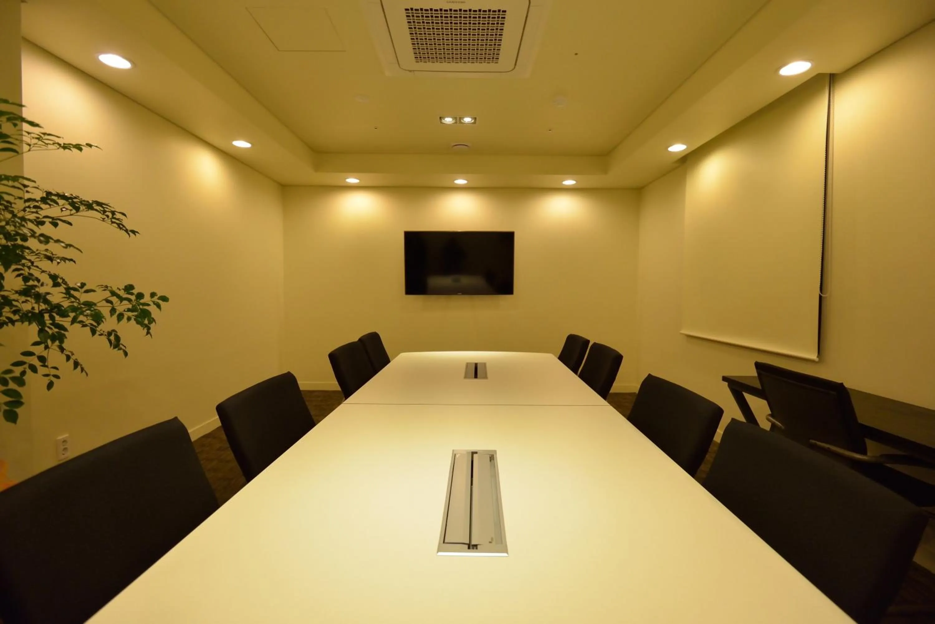 Business facilities in JB Design Hotel