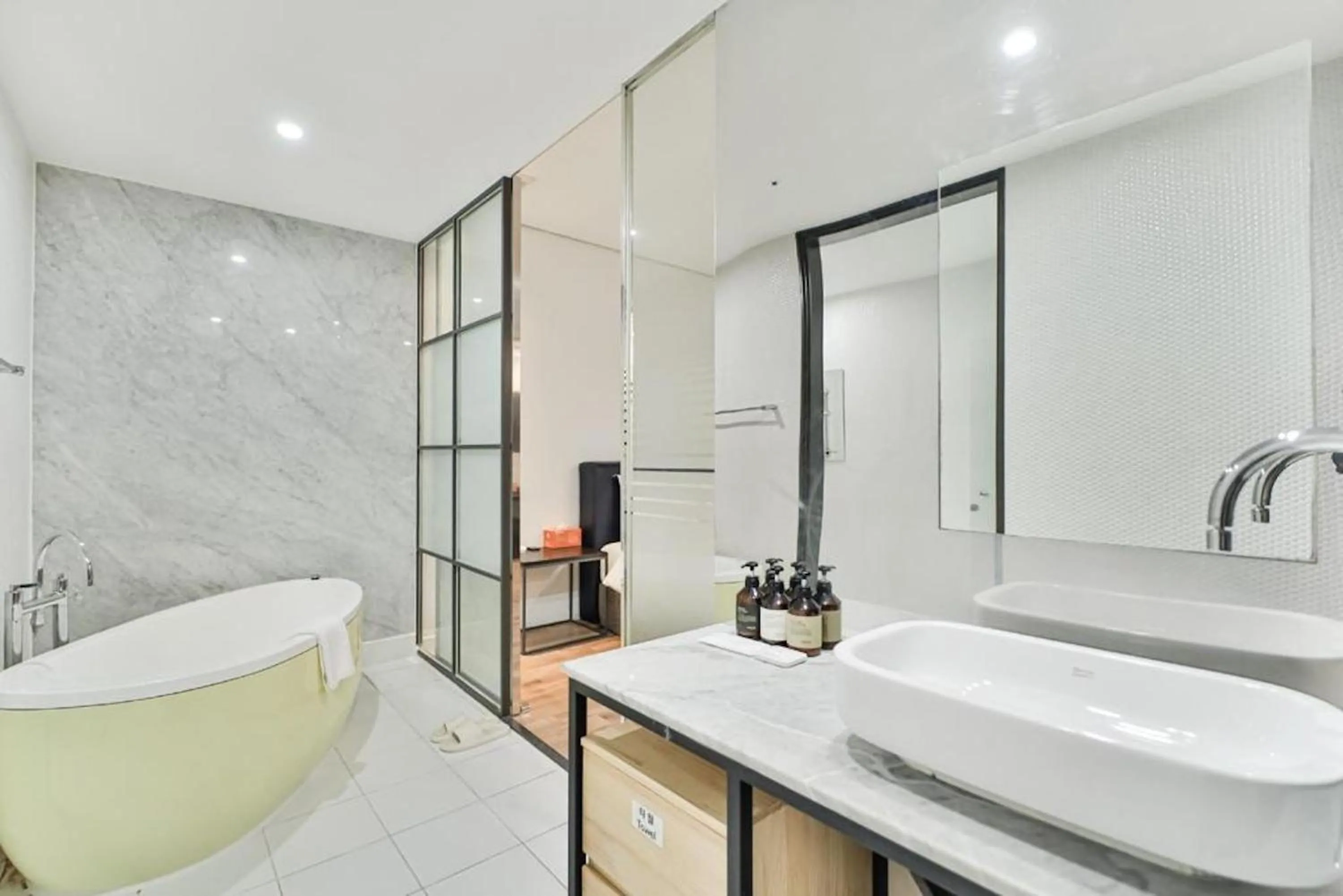 Toilet in JB Design Hotel