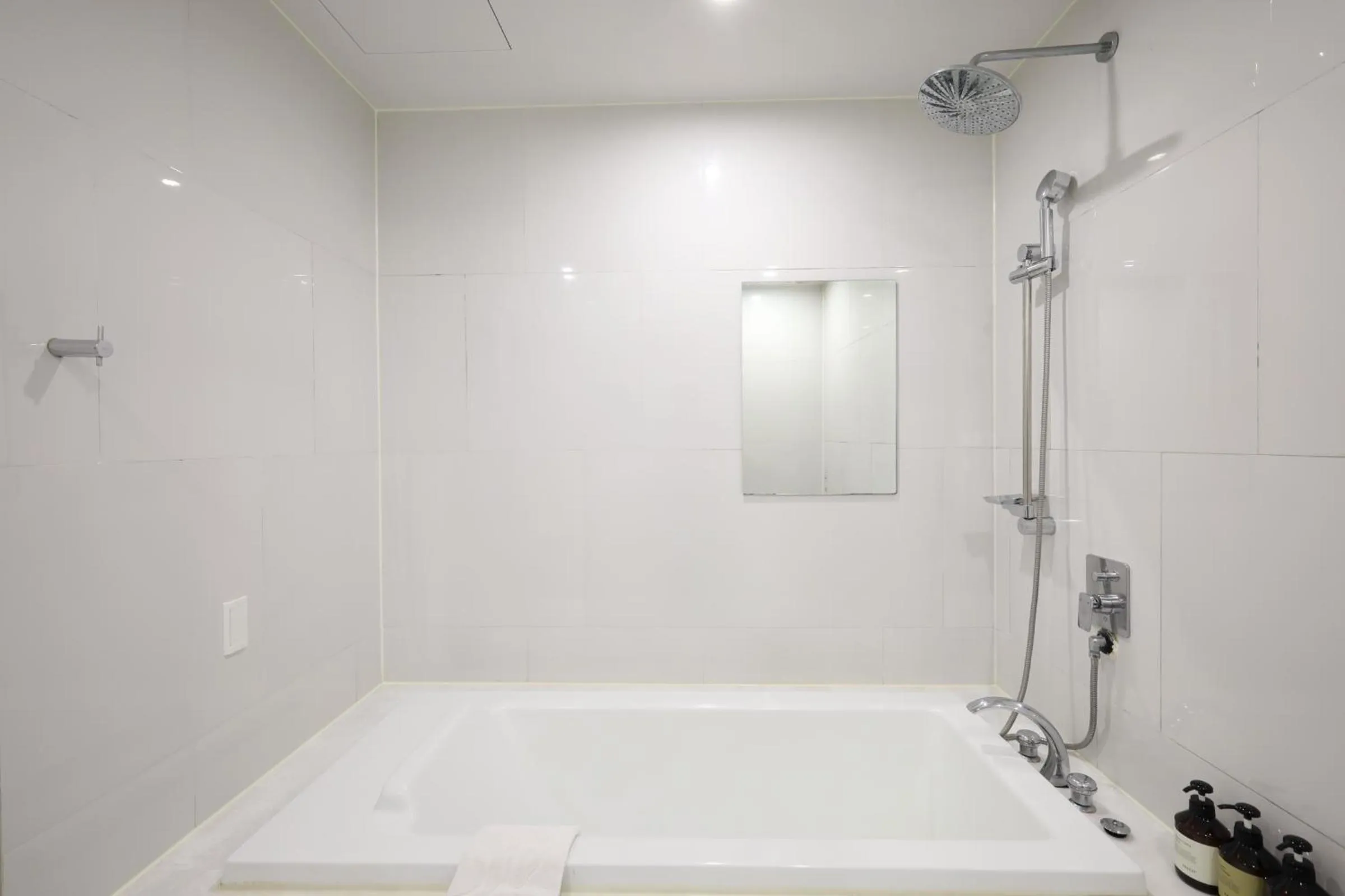 Bath in JB Design Hotel