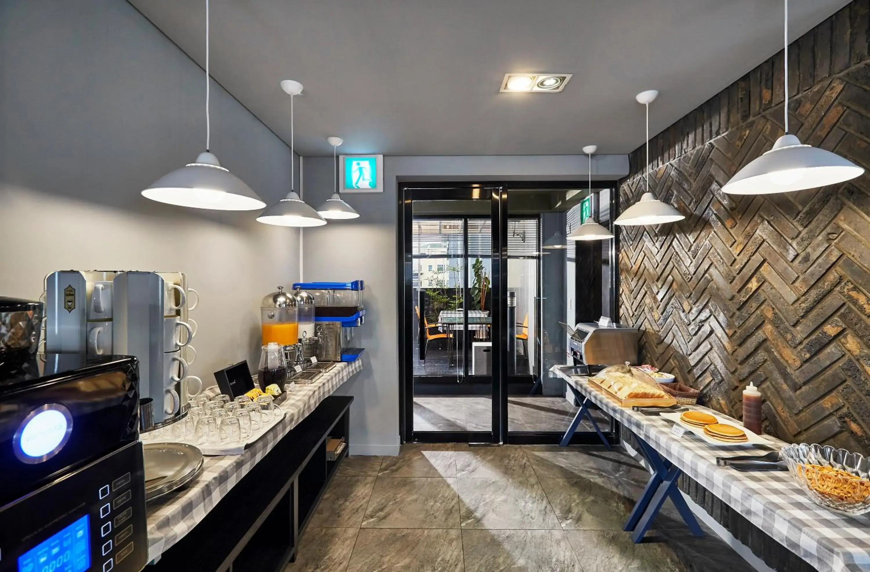 Restaurant/places to eat in JB Design Hotel Restaurant/places to eat in JB Design Hotel