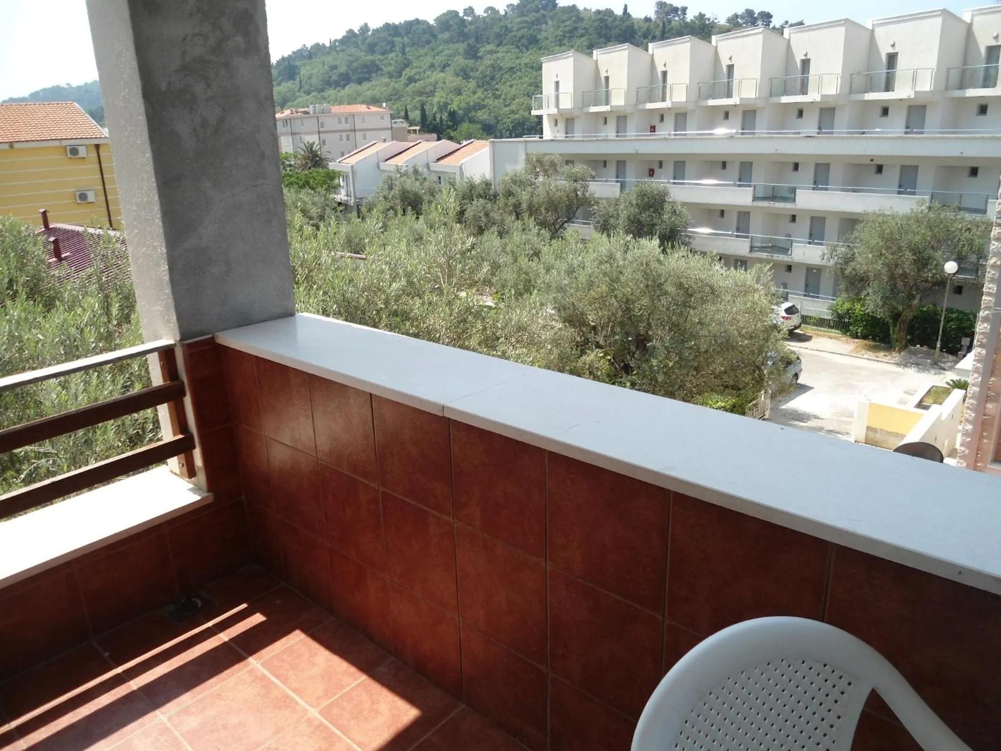 Decorative detail in Lazar Apartments