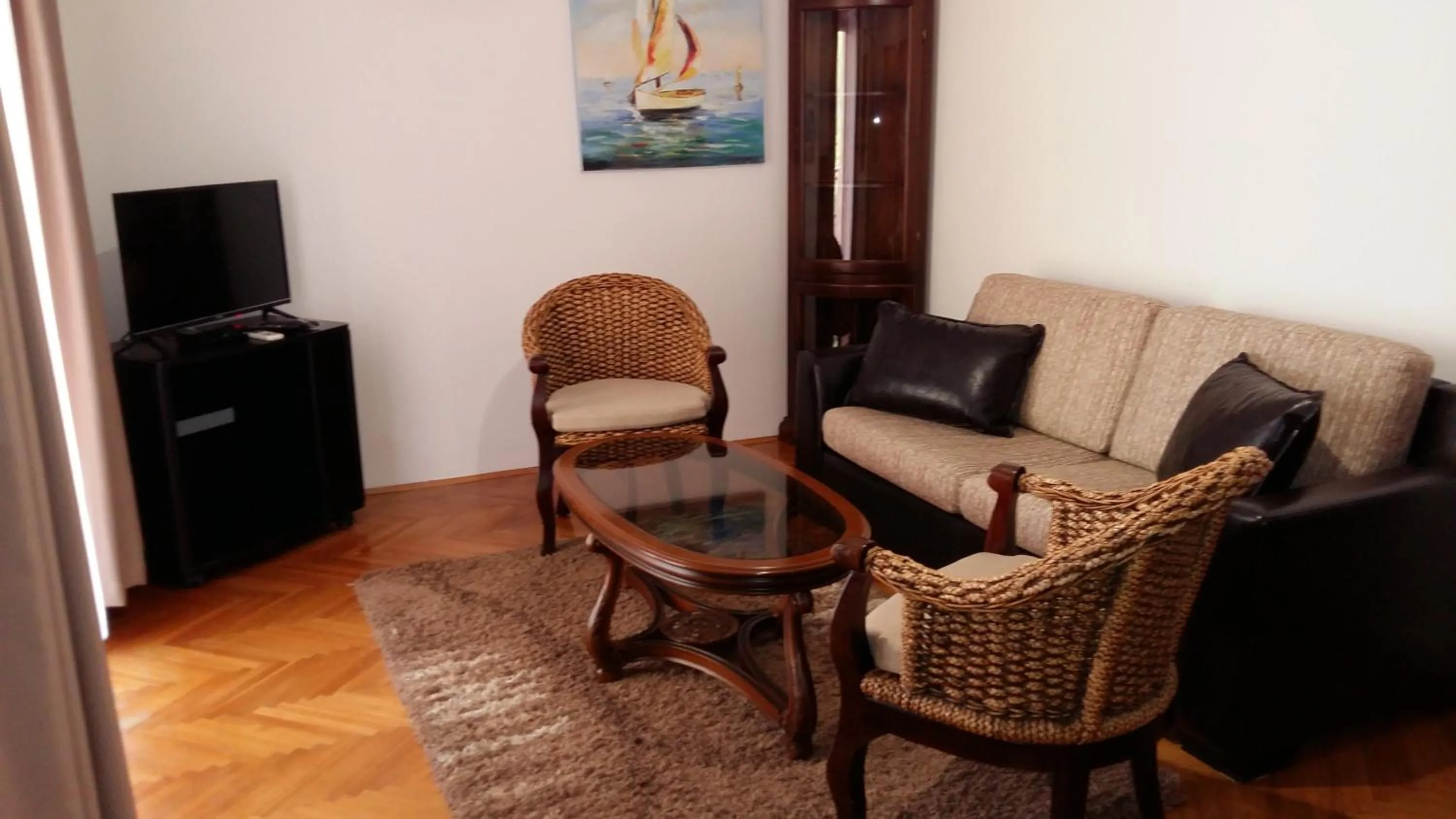 Lazar Apartments