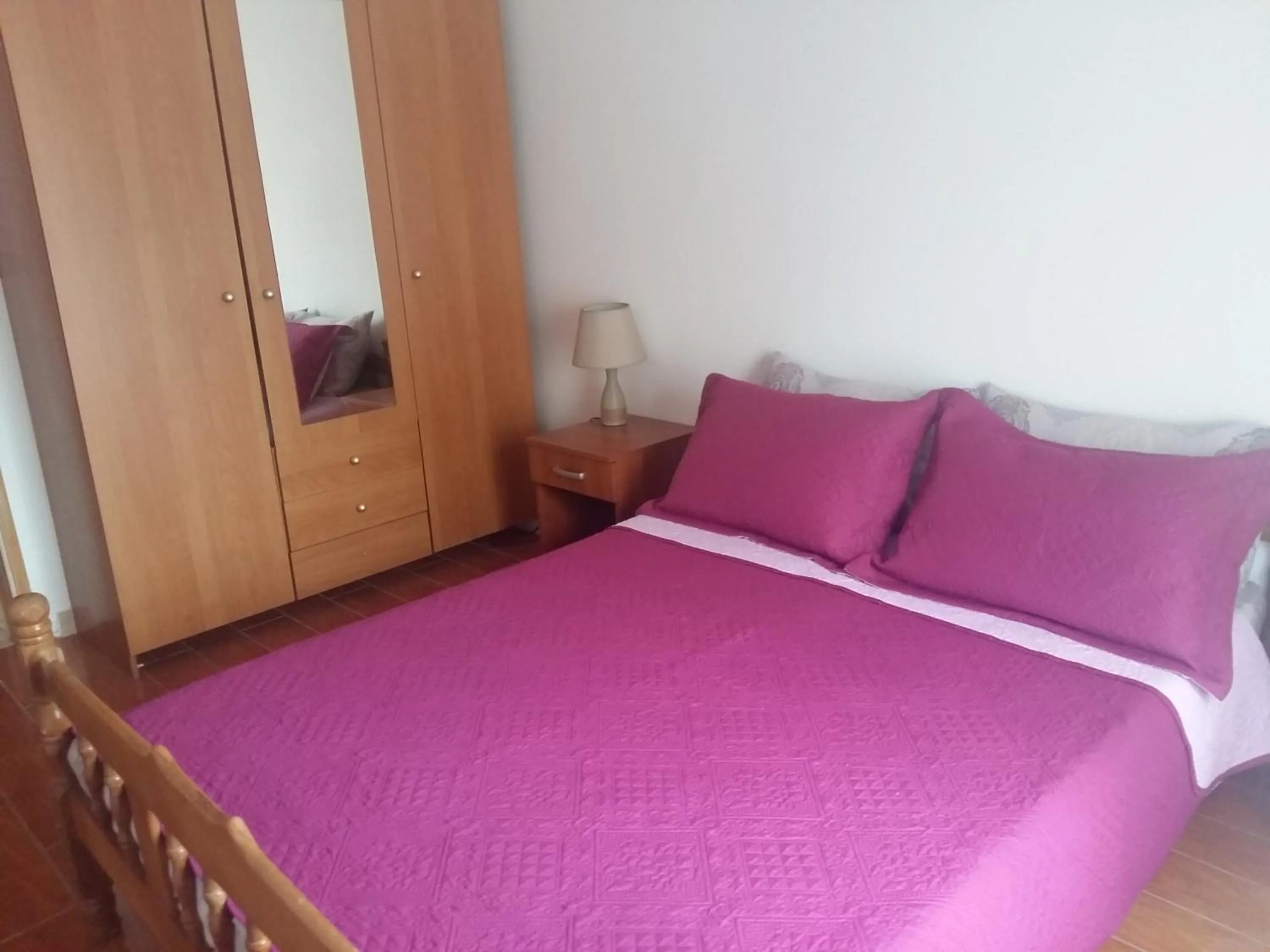 Decorative detail, Bed in Lazar Apartments