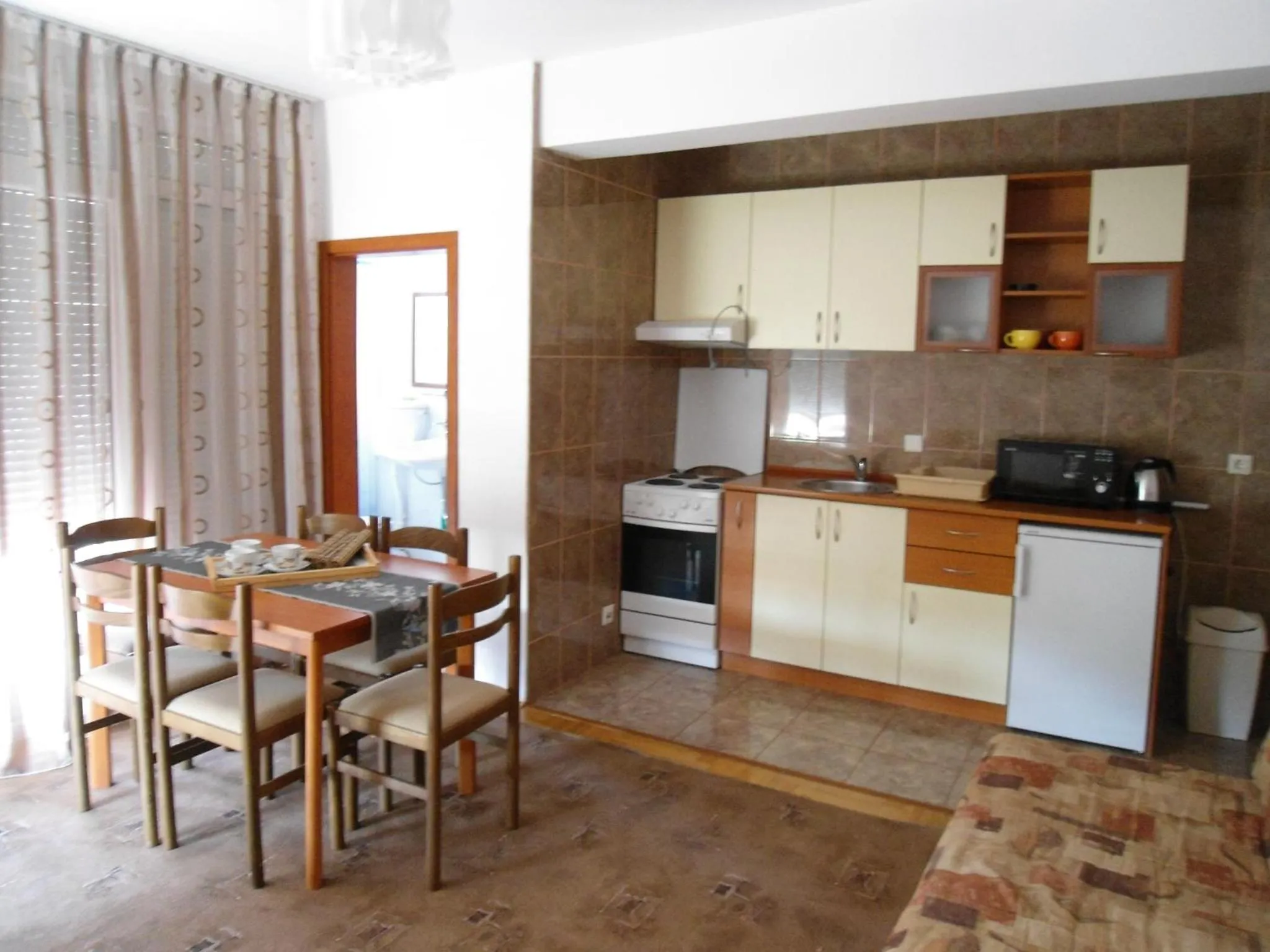 Decorative detail in Lazar Apartments