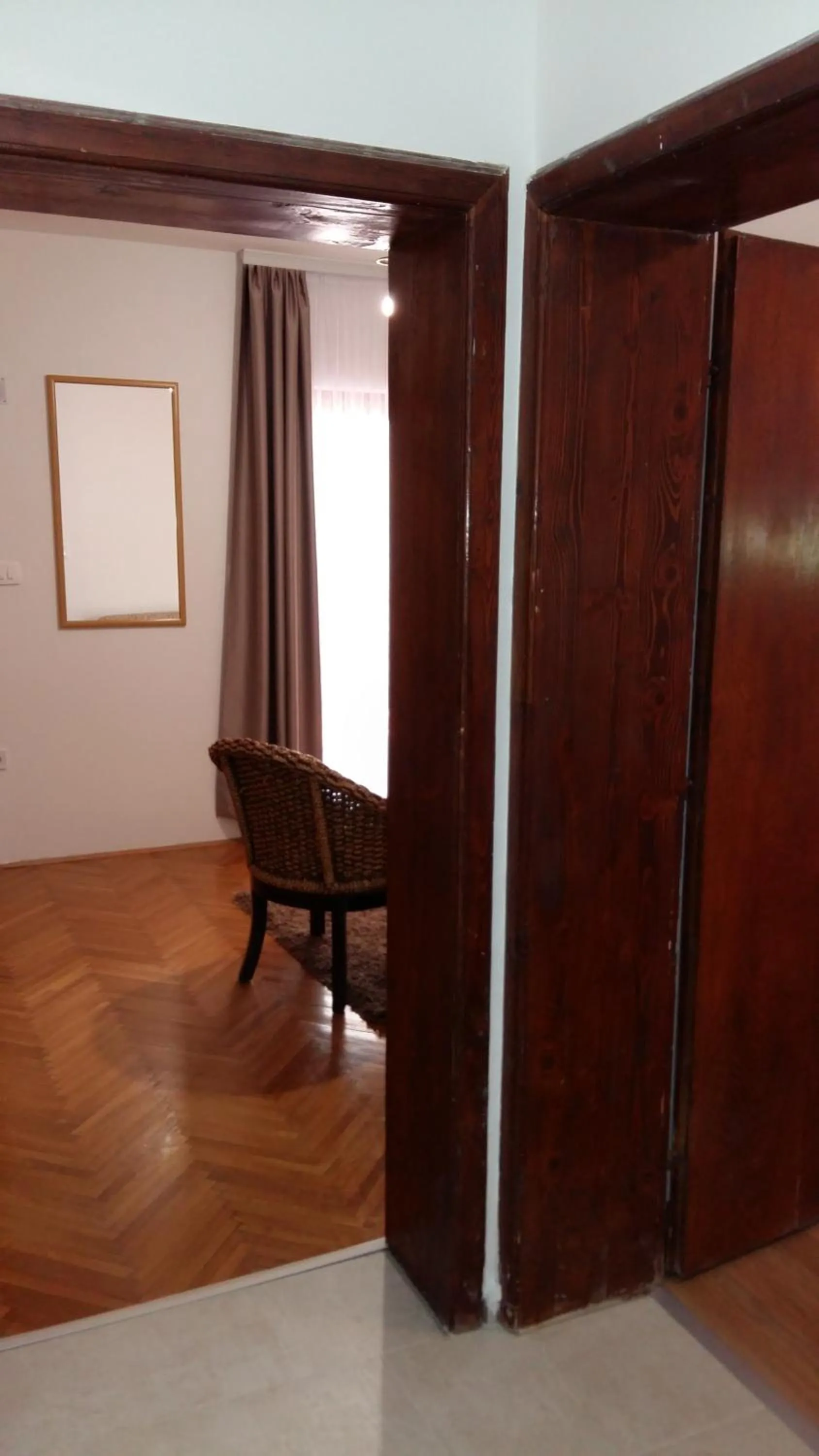 Lazar Apartments