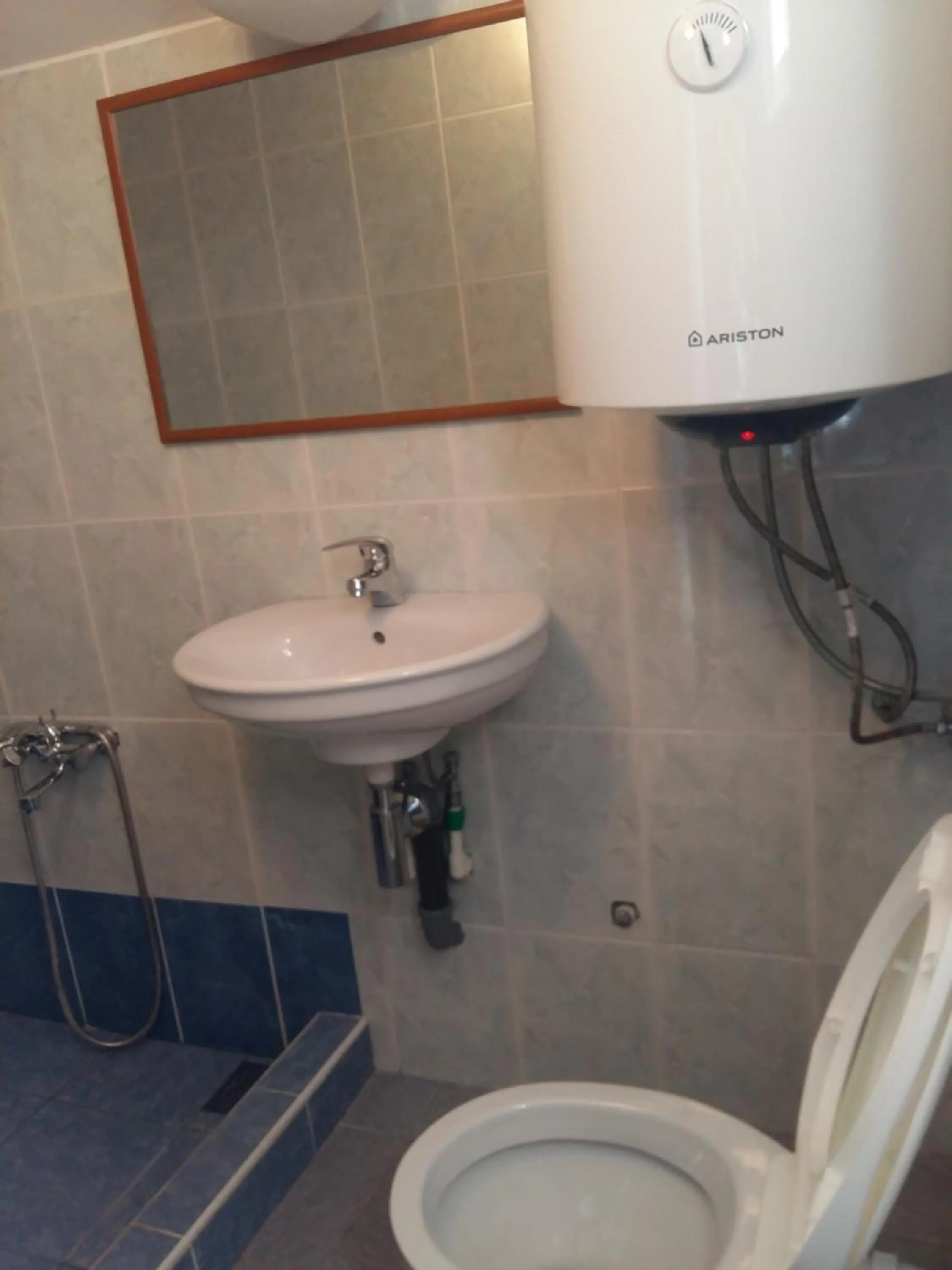 Lazar Apartments