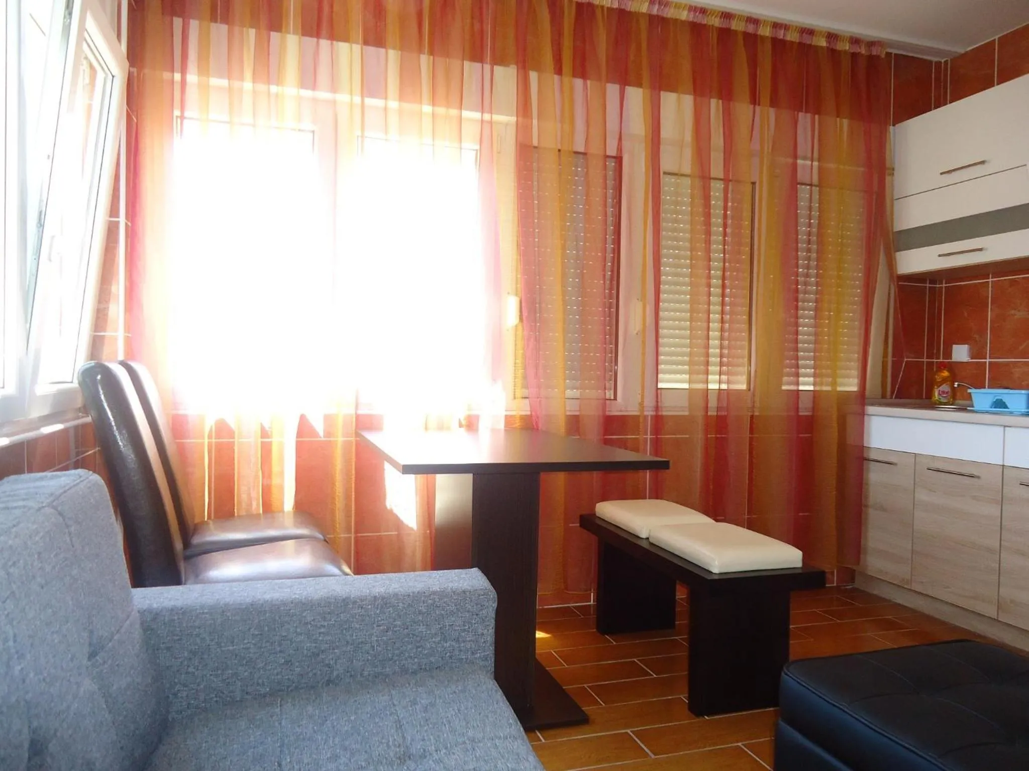 Decorative detail in Lazar Apartments