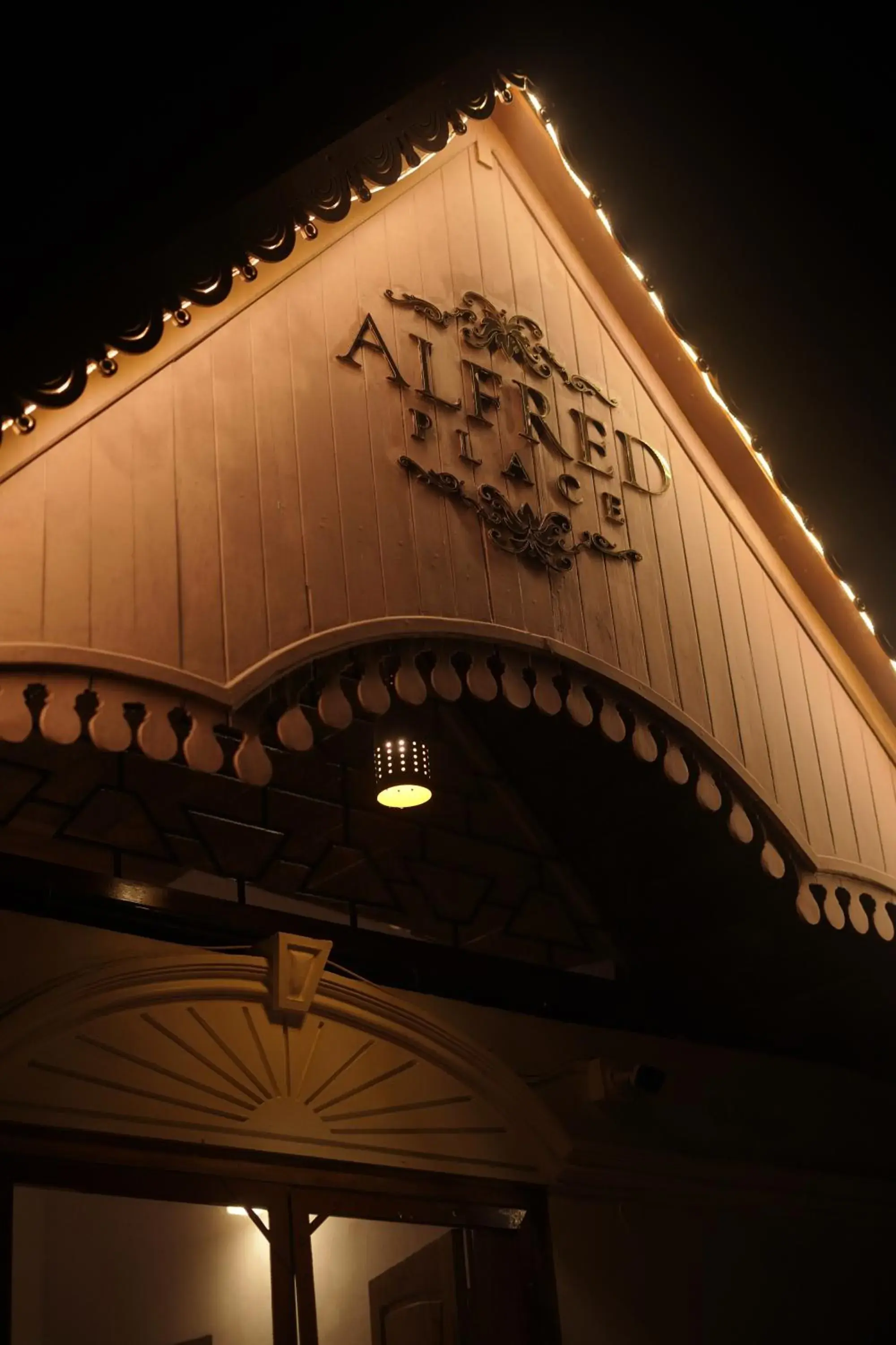 Facade/entrance in Alfred Place Facade/entrance in Alfred Place