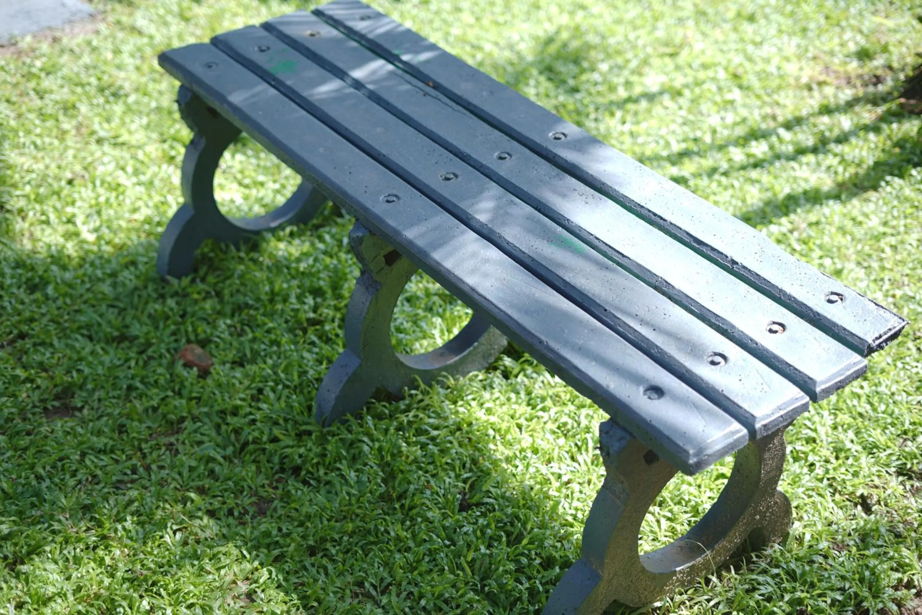 Seating area in Alfred Place
