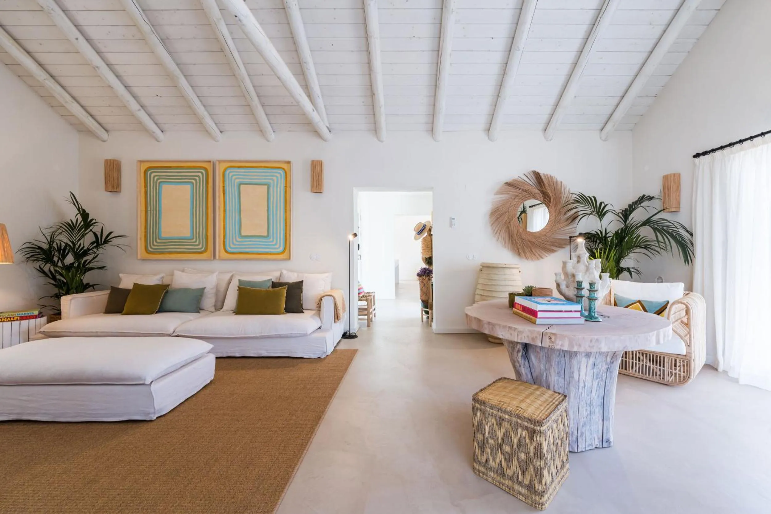 Living room, Bed in Independente Comporta