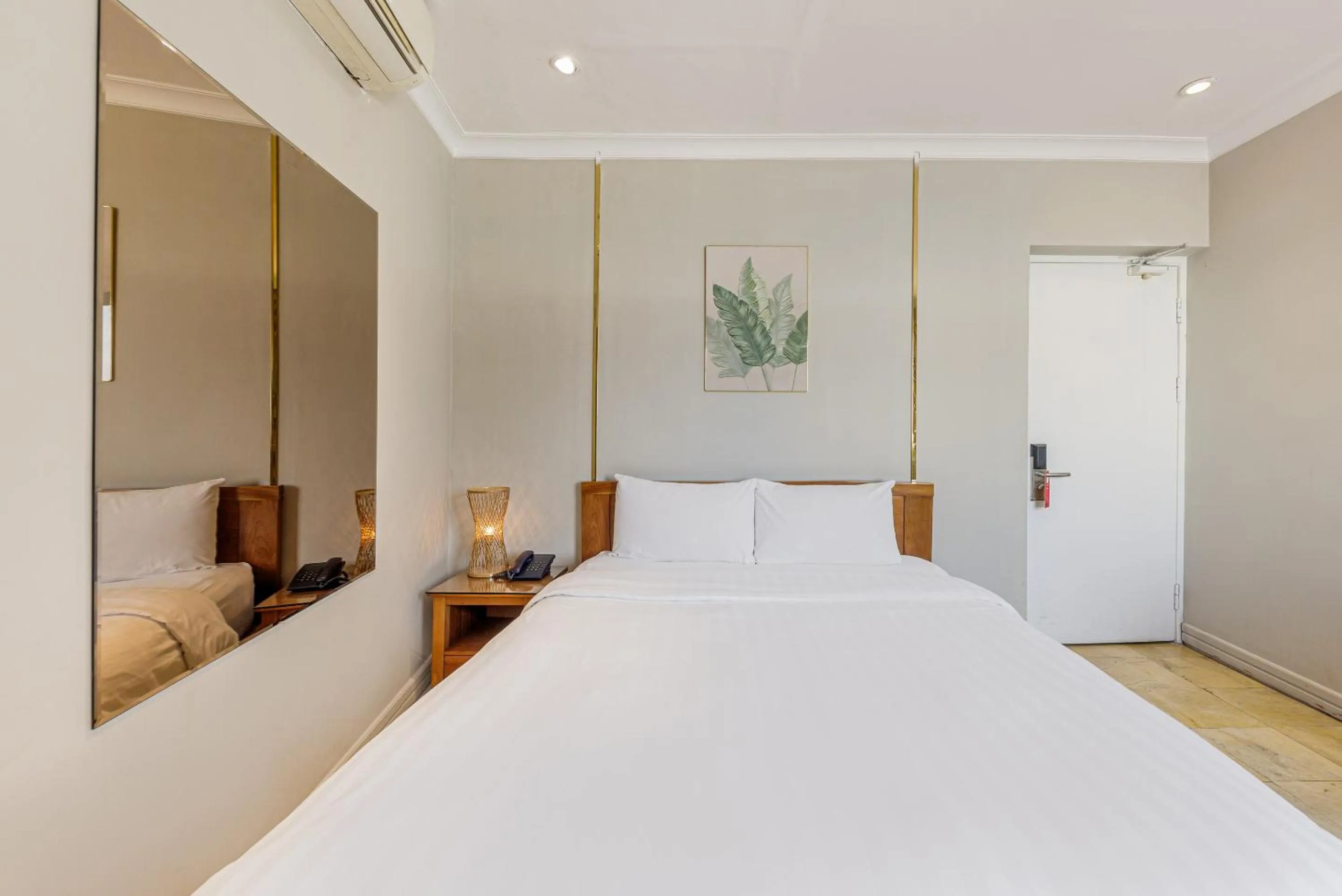 Bedroom, Bed in Collection O Le Grand Hanoi hotel - The Sun