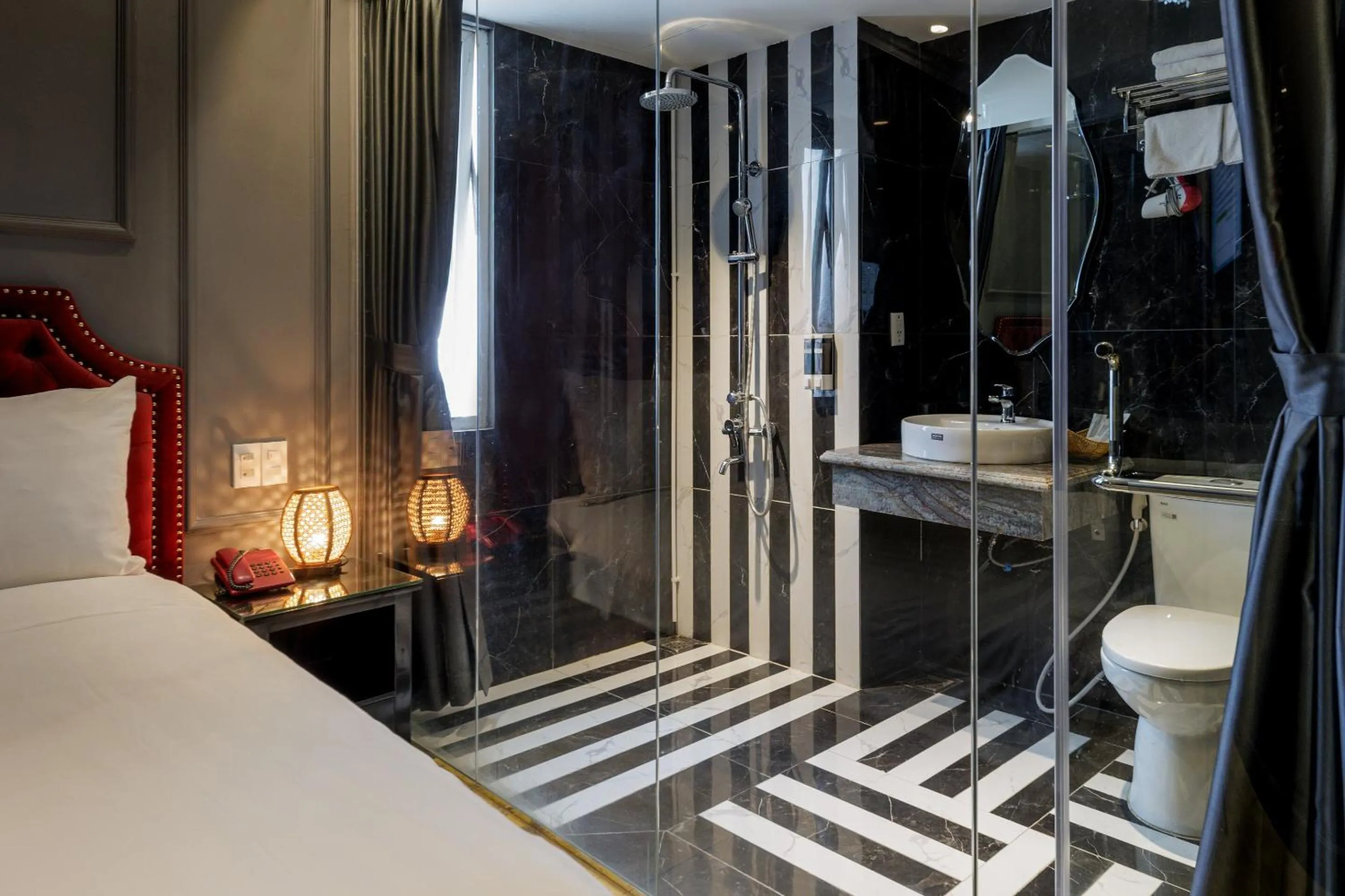 Bathroom, Bed in Collection O Le Grand Hanoi hotel - The Sun