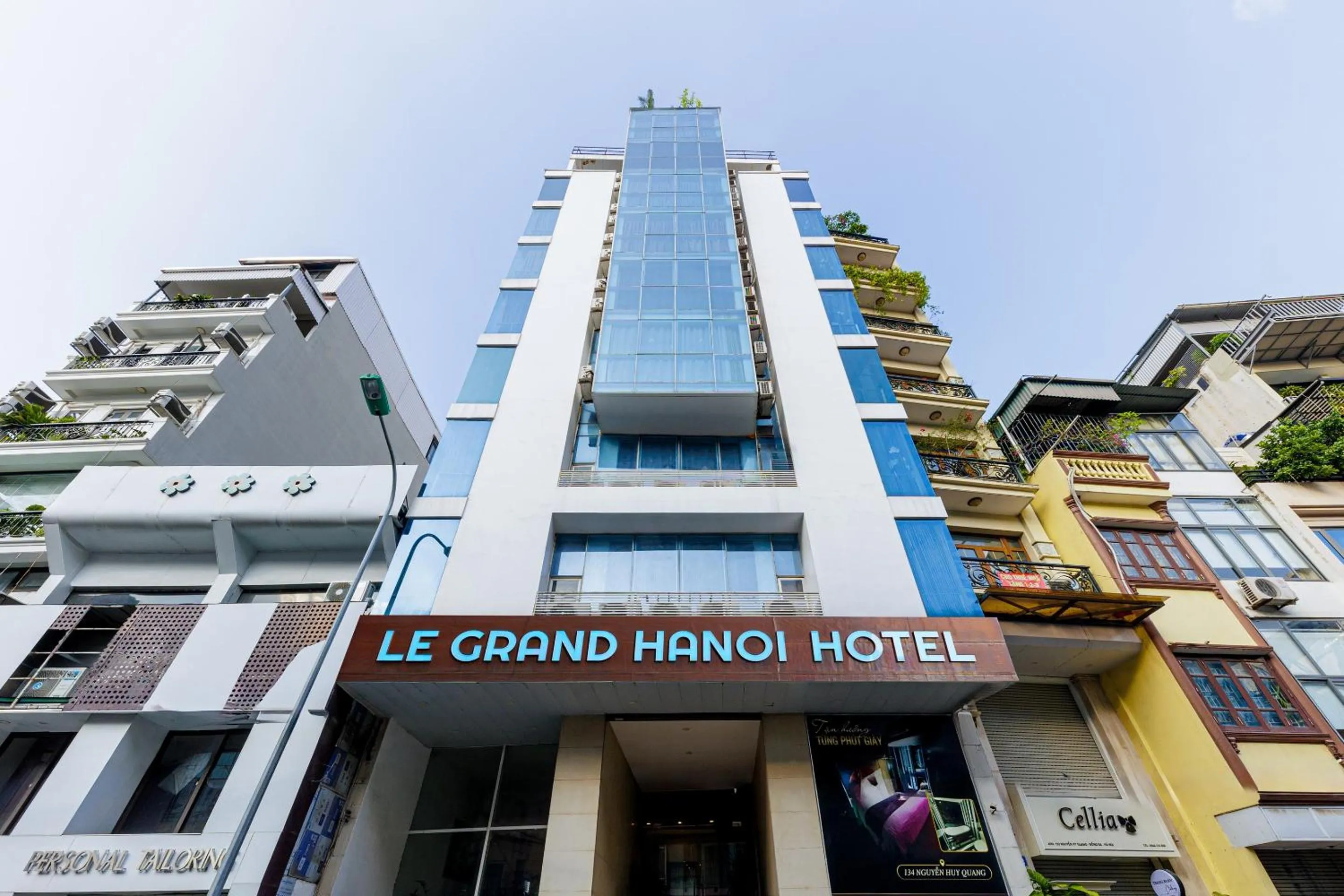 Facade/entrance in Collection O Le Grand Hanoi hotel - The Sun
