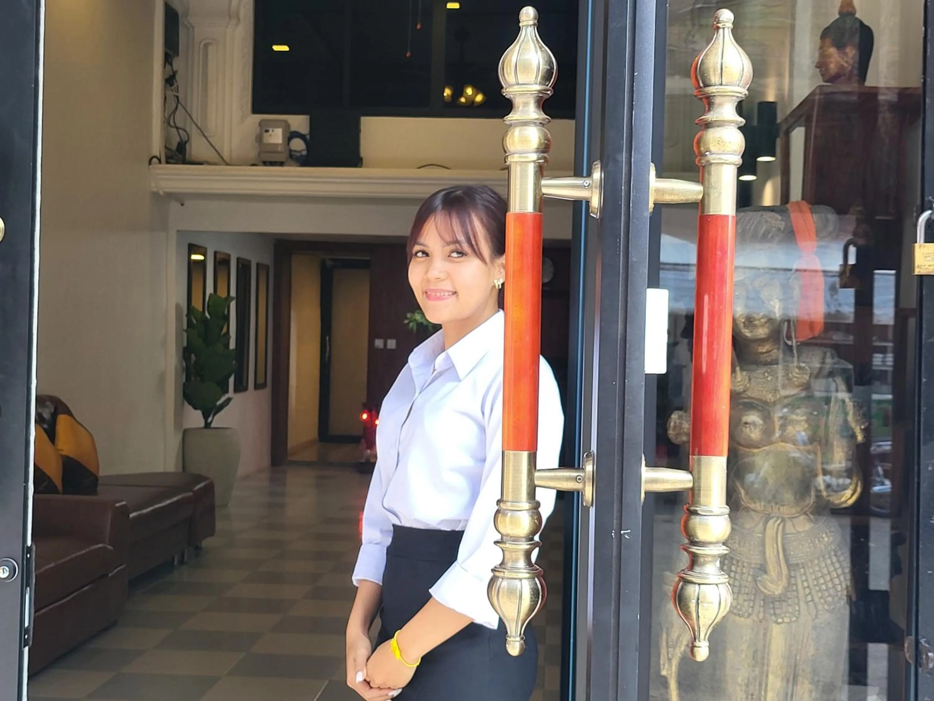 Lobby or reception in Sun Chakra Boutique Hotel - 50m to Museum & Royal Palace & Walking street