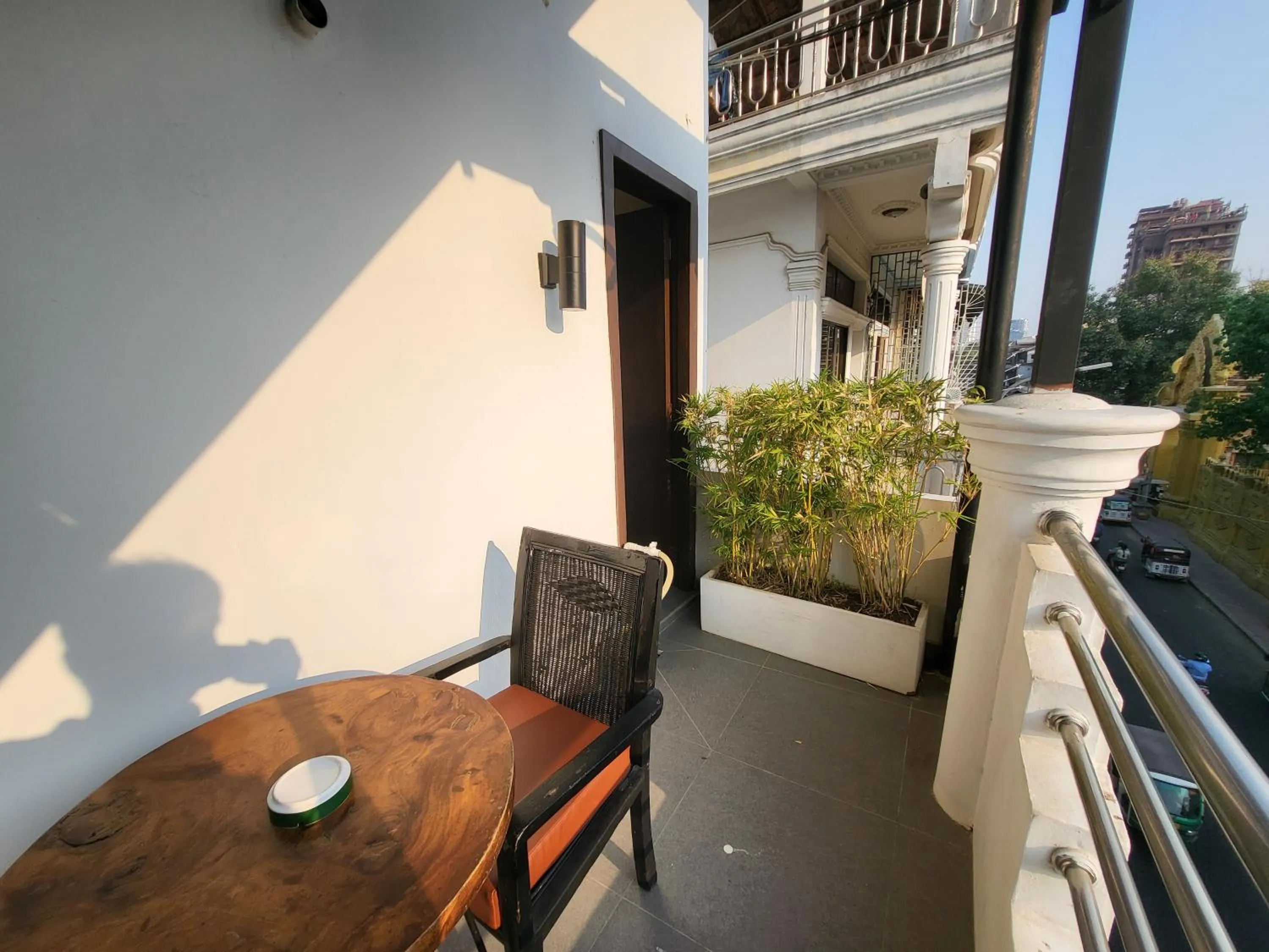 Garden in Sun Chakra Boutique Hotel - 50m to Museum & Royal Palace & Walking street