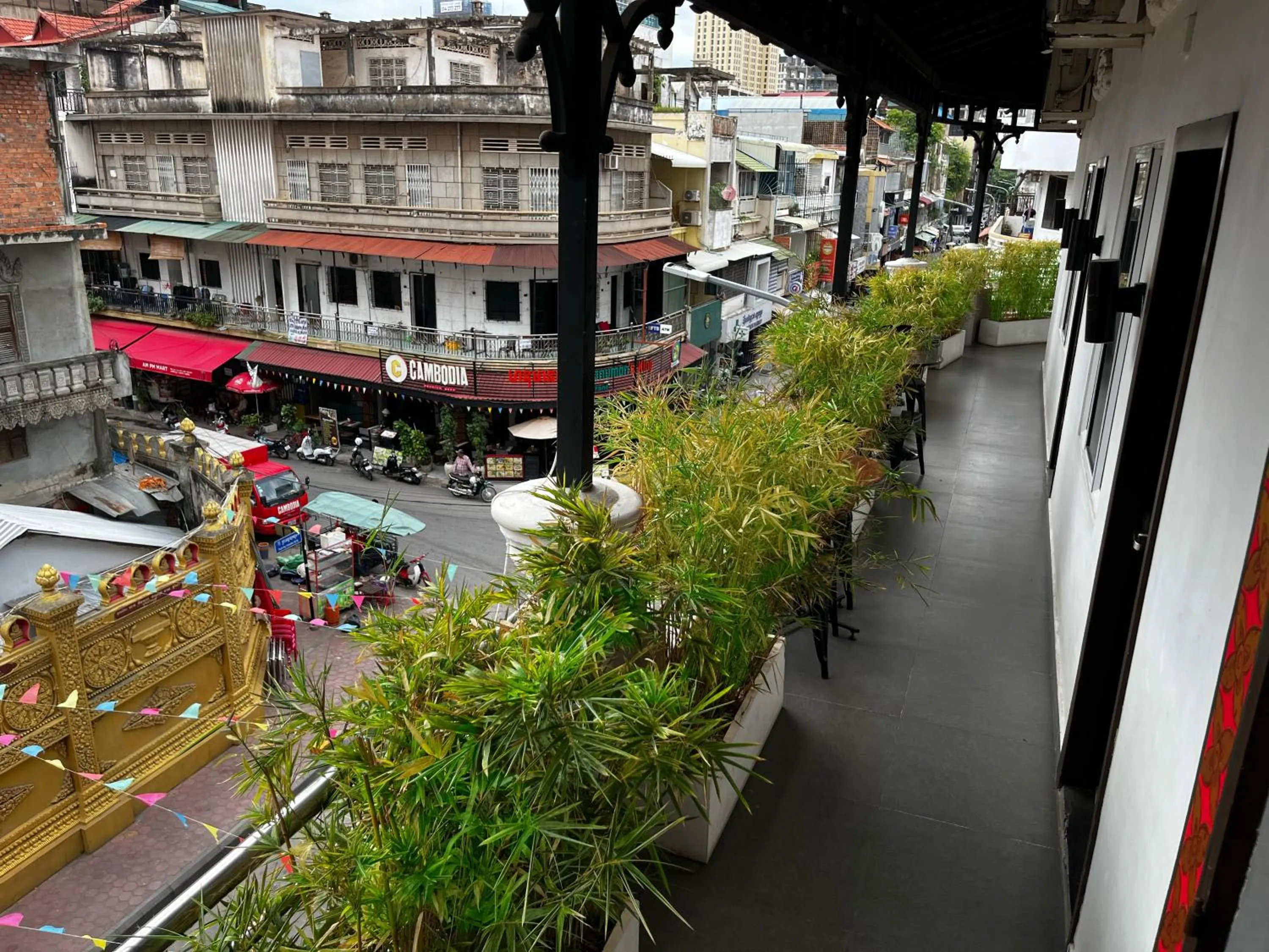 Balcony/Terrace in Sun Chakra Boutique Hotel - 50m to Museum & Royal Palace & Walking street