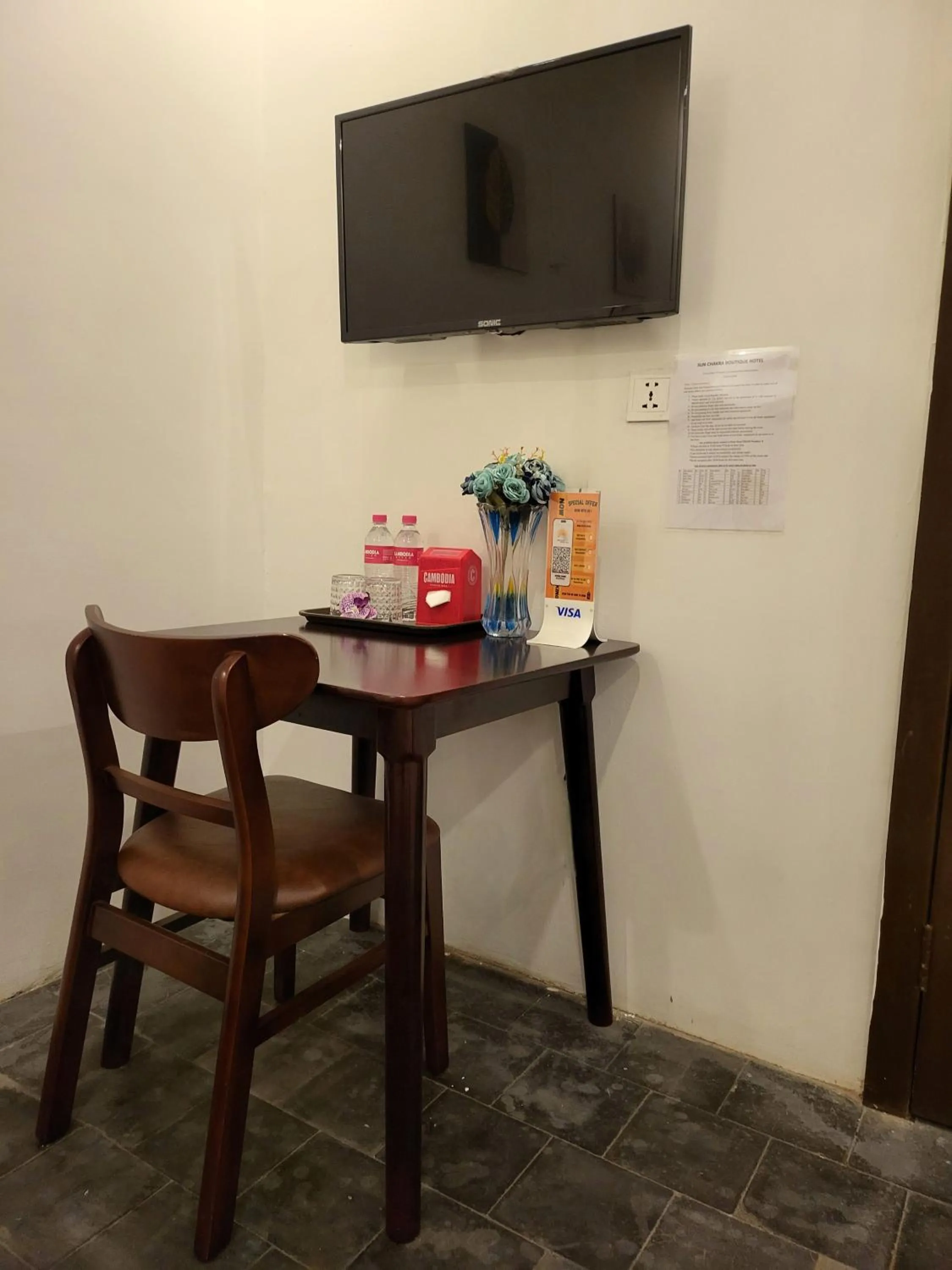 TV and multimedia in Sun Chakra Boutique Hotel - 50m to Museum & Royal Palace & Walking street