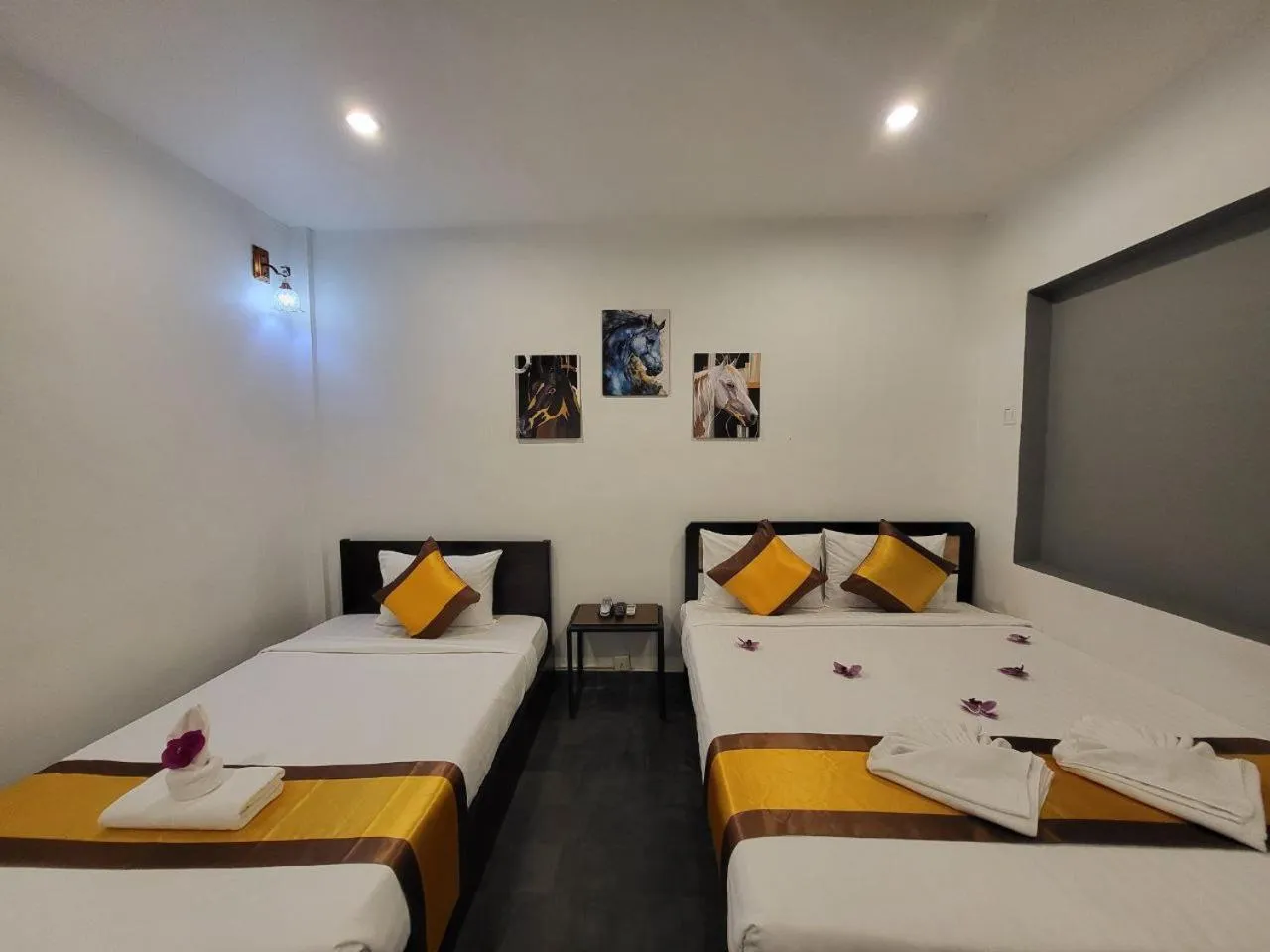 Bedroom, Bed in Sun Chakra Boutique Hotel - 50m to Museum & Royal Palace & Walking street