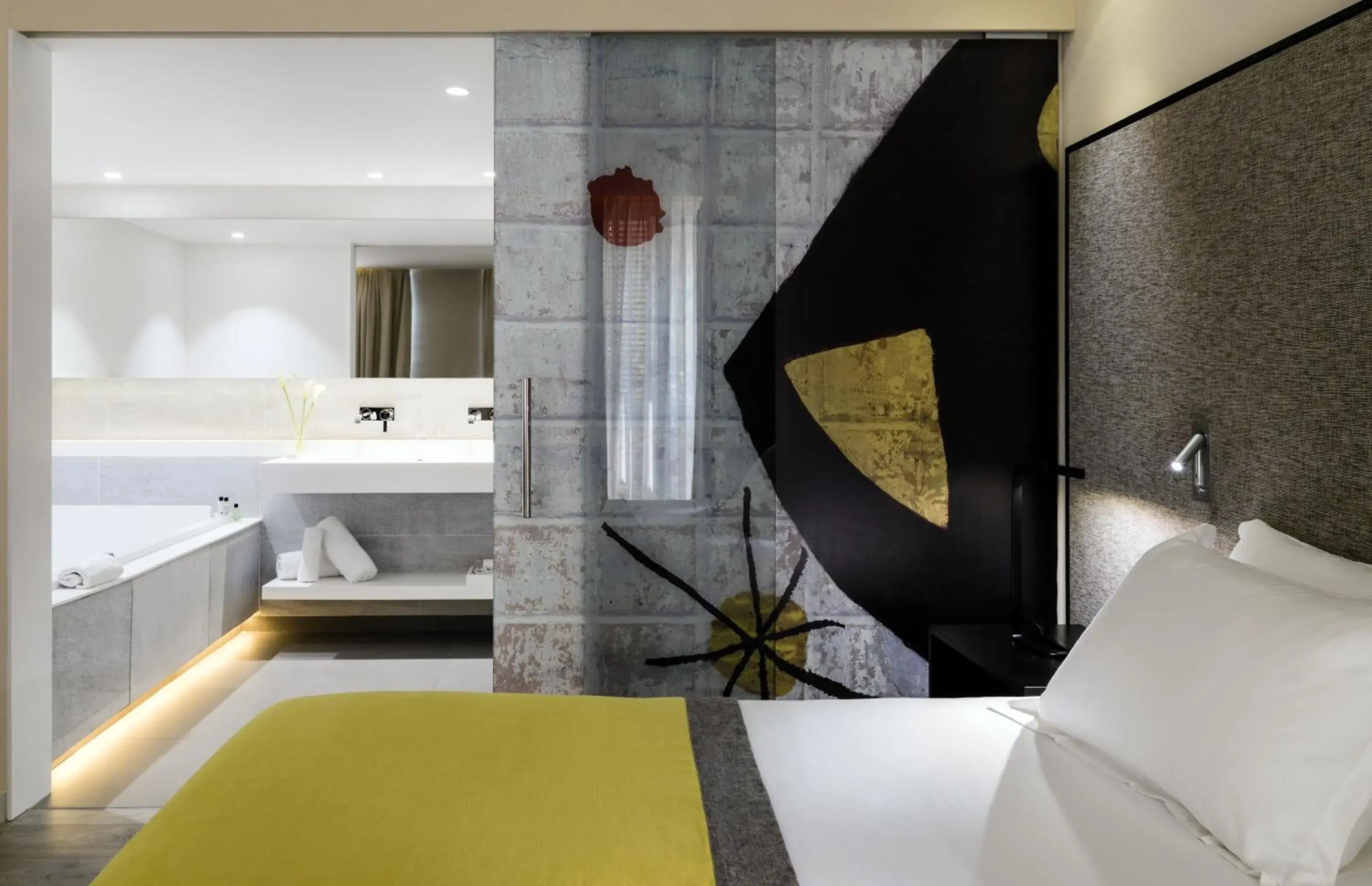 Bedroom, Bed in H10 Art Gallery 4* Sup Bedroom, Bed in H10 Art Gallery 4* Sup