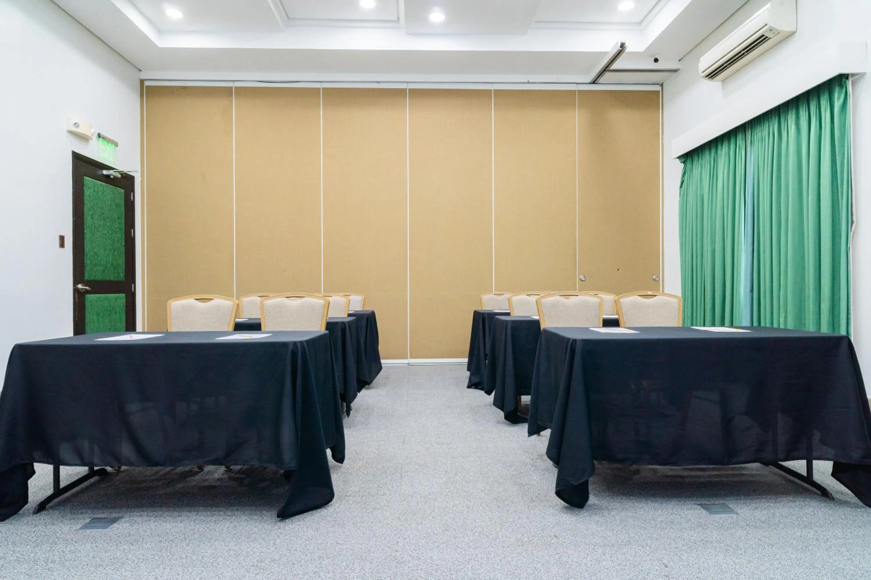 Meeting/conference room in Microtel by Wyndham South Forbes near Nuvali