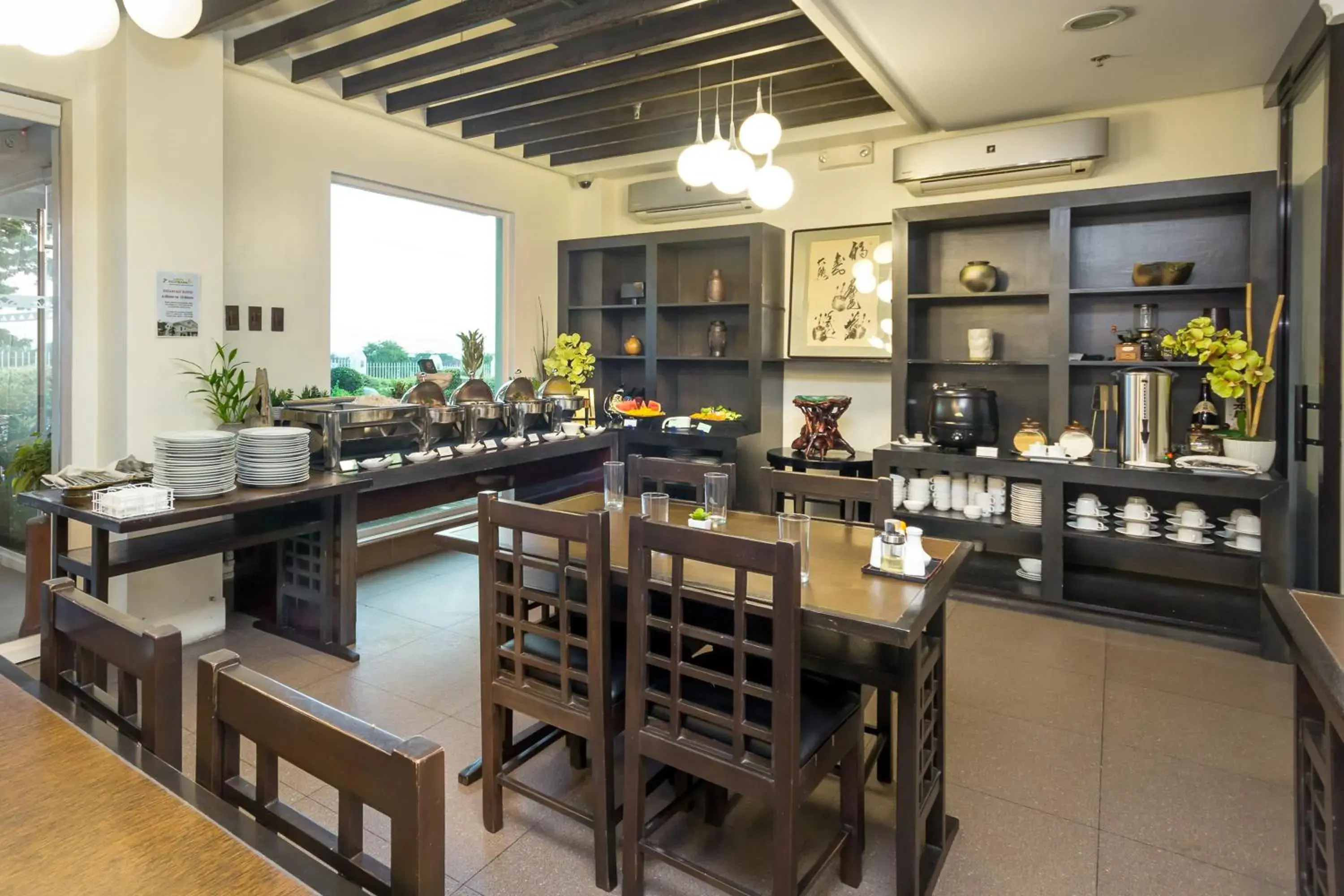 Restaurant/places to eat in Microtel by Wyndham South Forbes near Nuvali Restaurant/places to eat in Microtel by Wyndham South Forbes near Nuvali