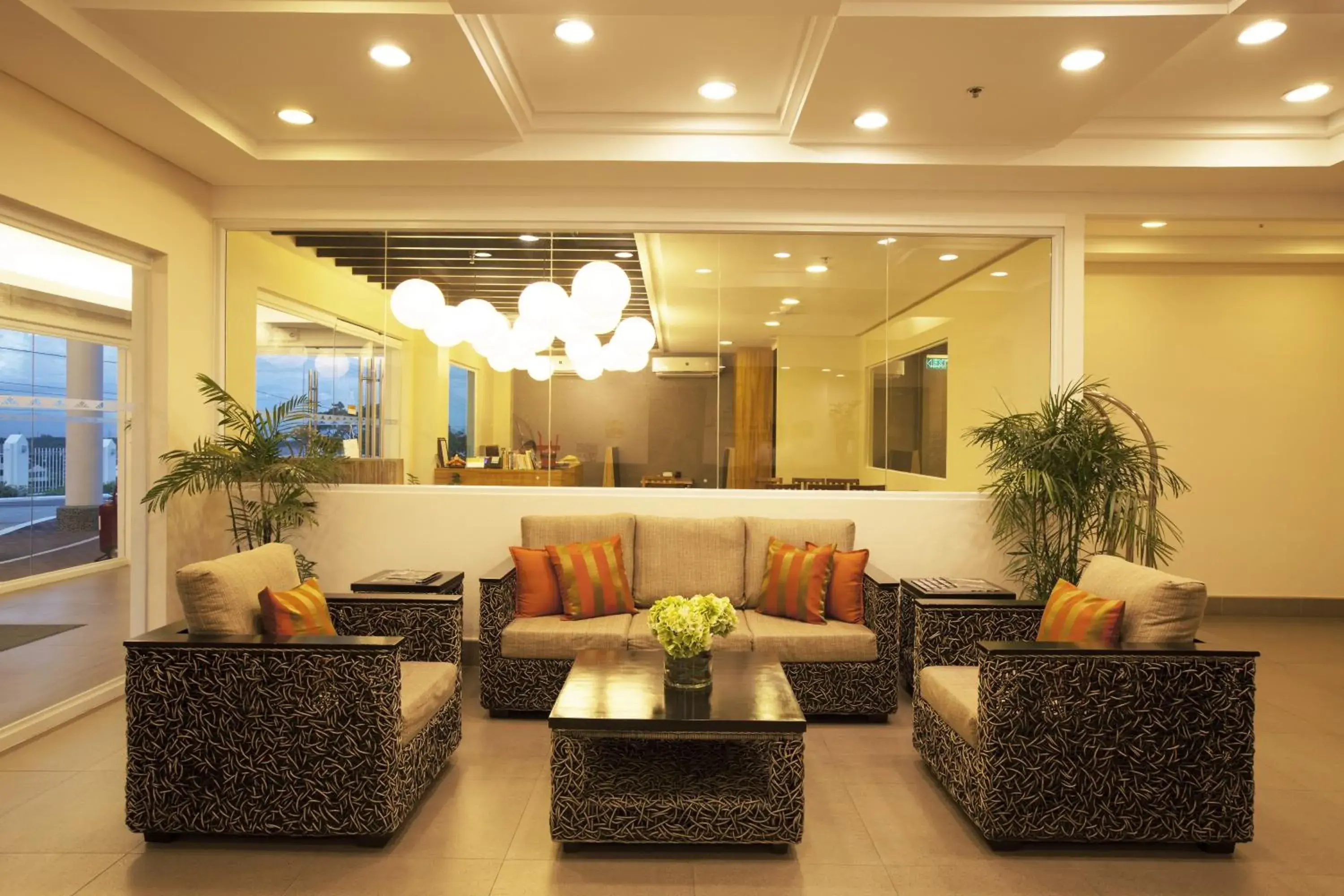 Lobby or reception in Microtel by Wyndham South Forbes near Nuvali Lobby or reception in Microtel by Wyndham South Forbes near Nuvali
