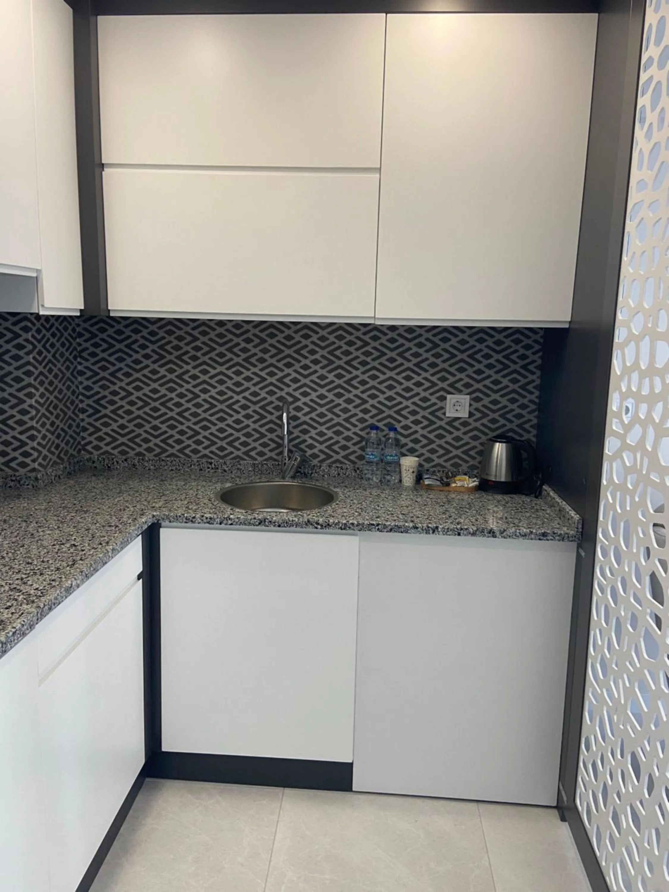 Coffee/tea facilities in JK Business