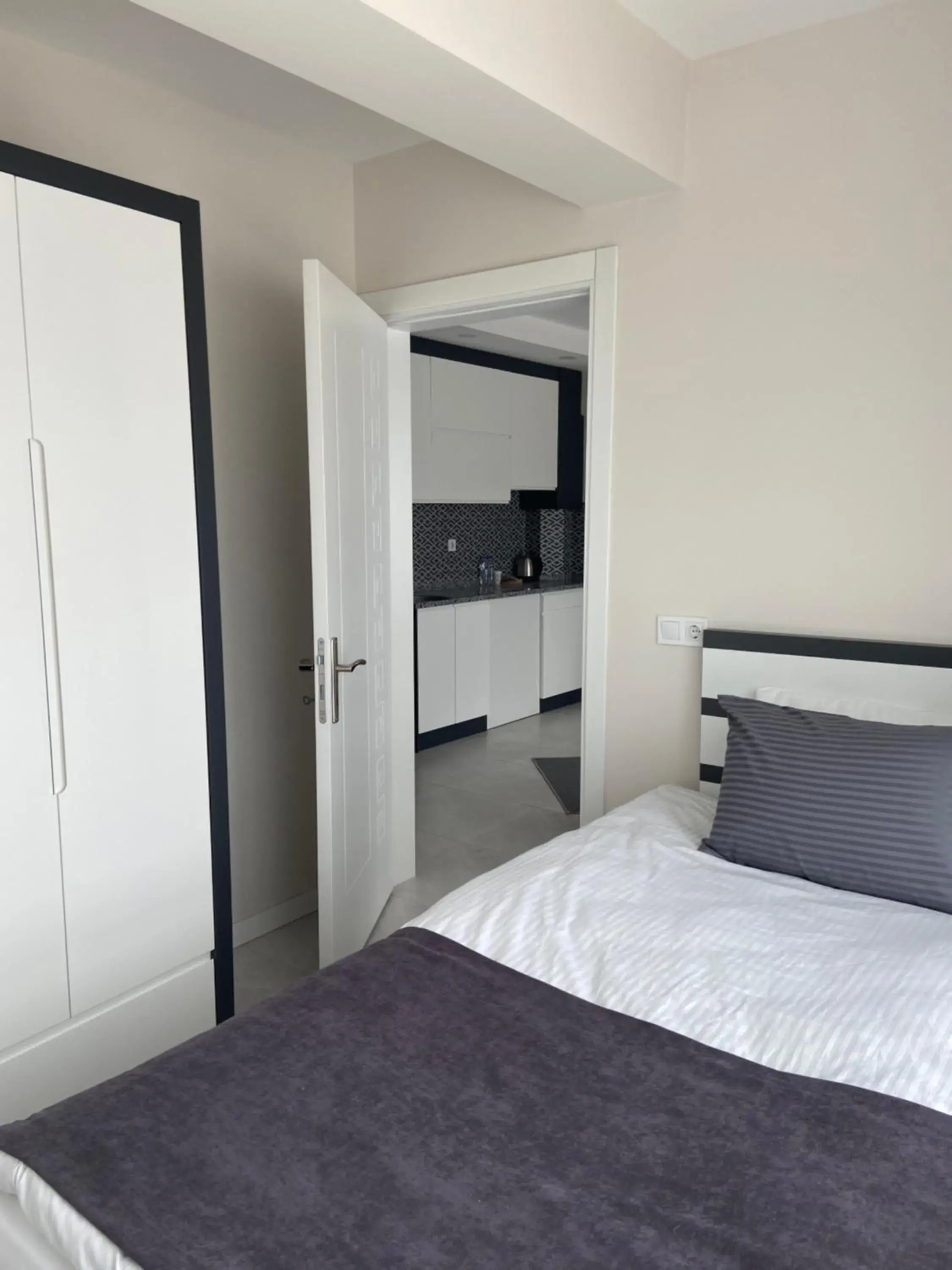 Bed in JK Business Bed in JK Business