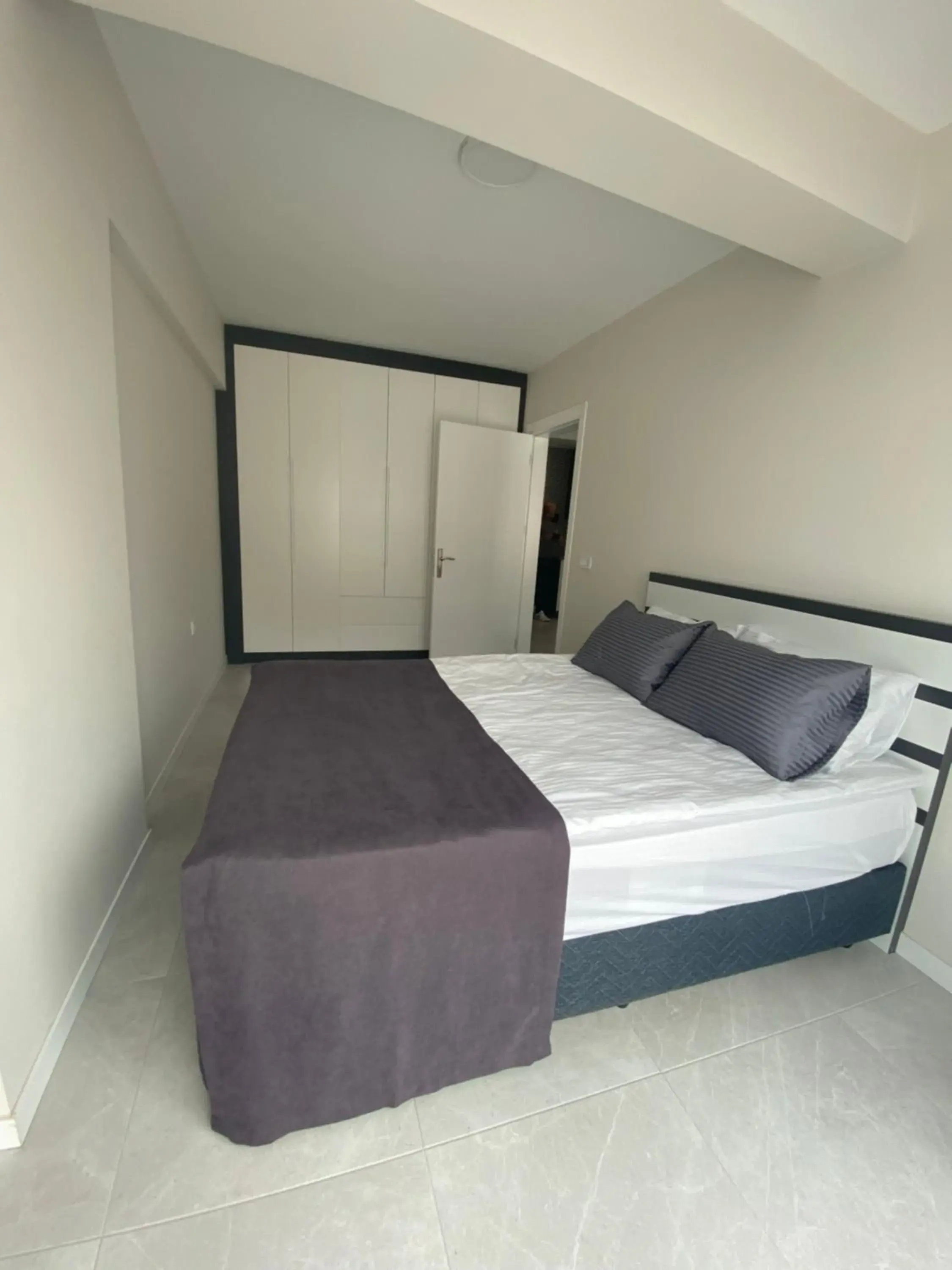 Bed in JK Business Bed in JK Business