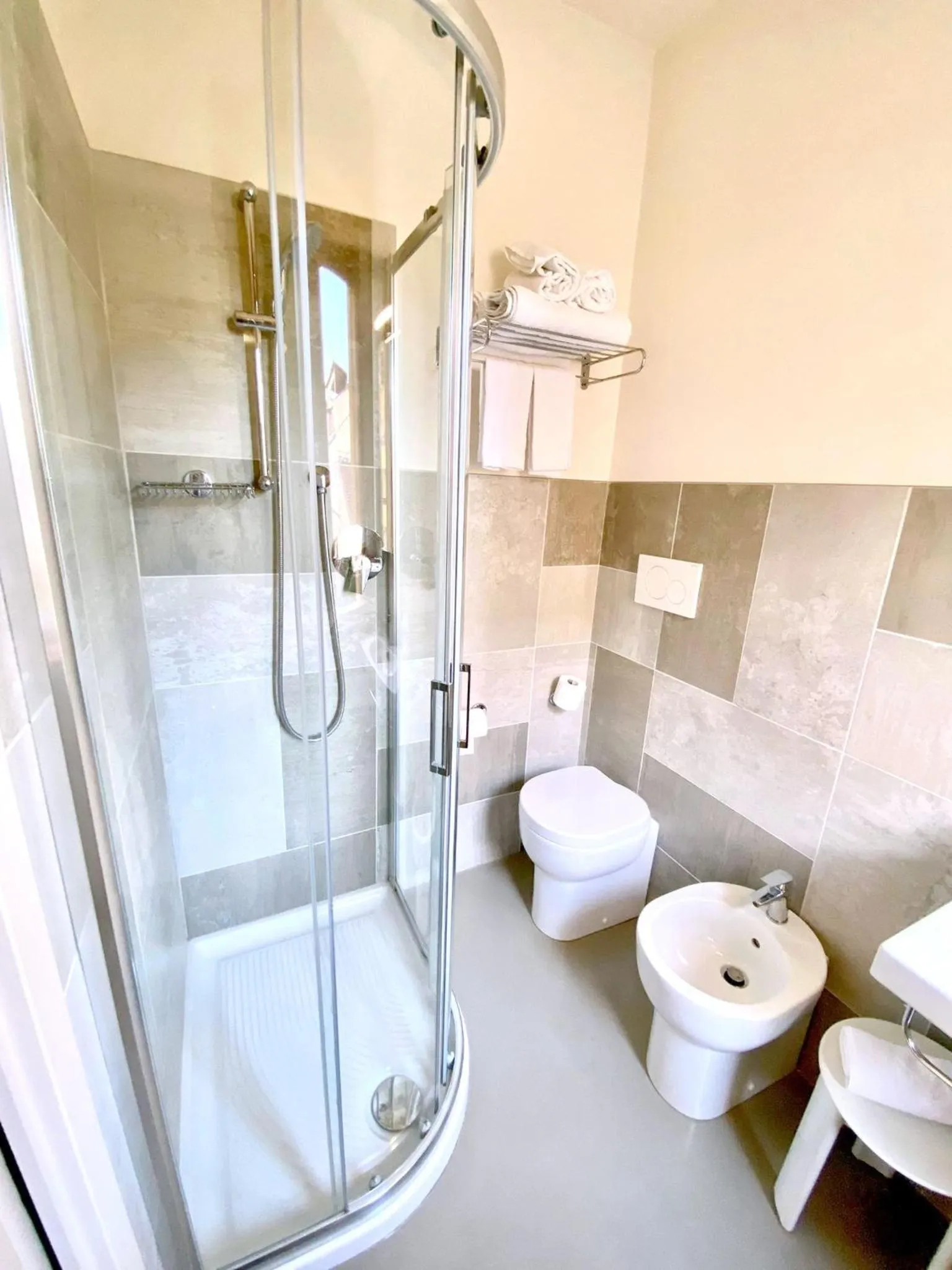 Bathroom in Hotel Maioli - Colazione XXL fino alle 12