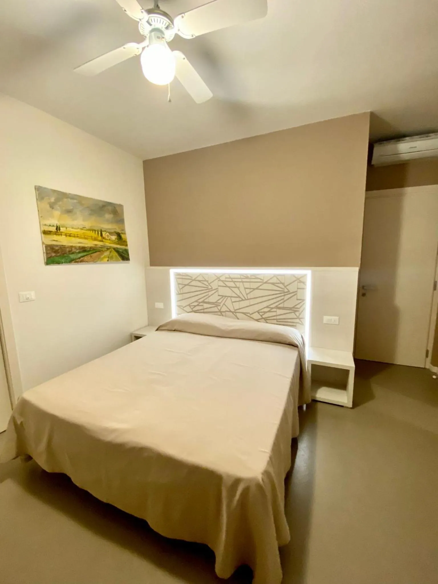 Bedroom, Bed in Hotel Maioli - Colazione XXL fino alle 12