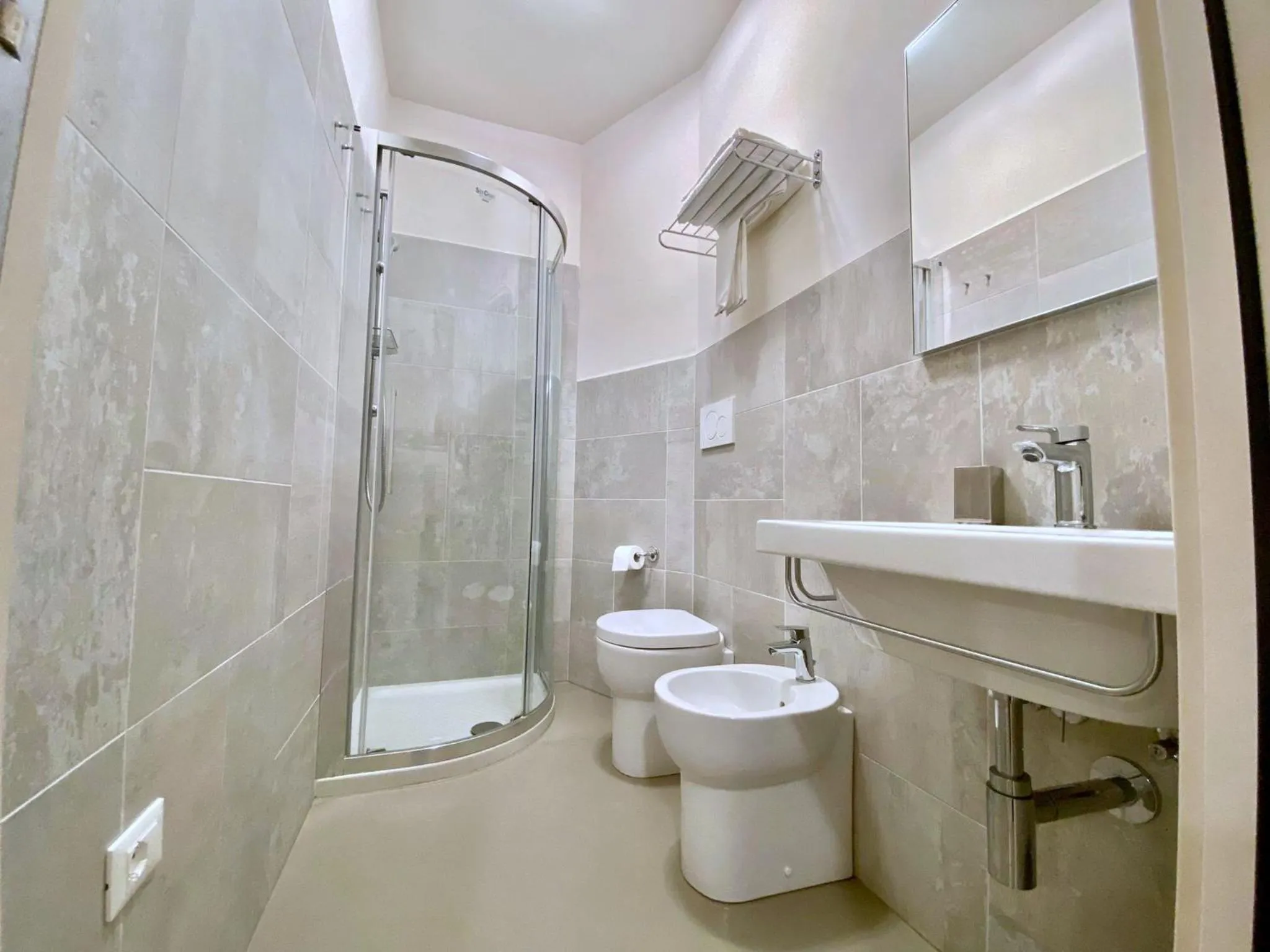 Bathroom in Hotel Maioli - Colazione XXL fino alle 12