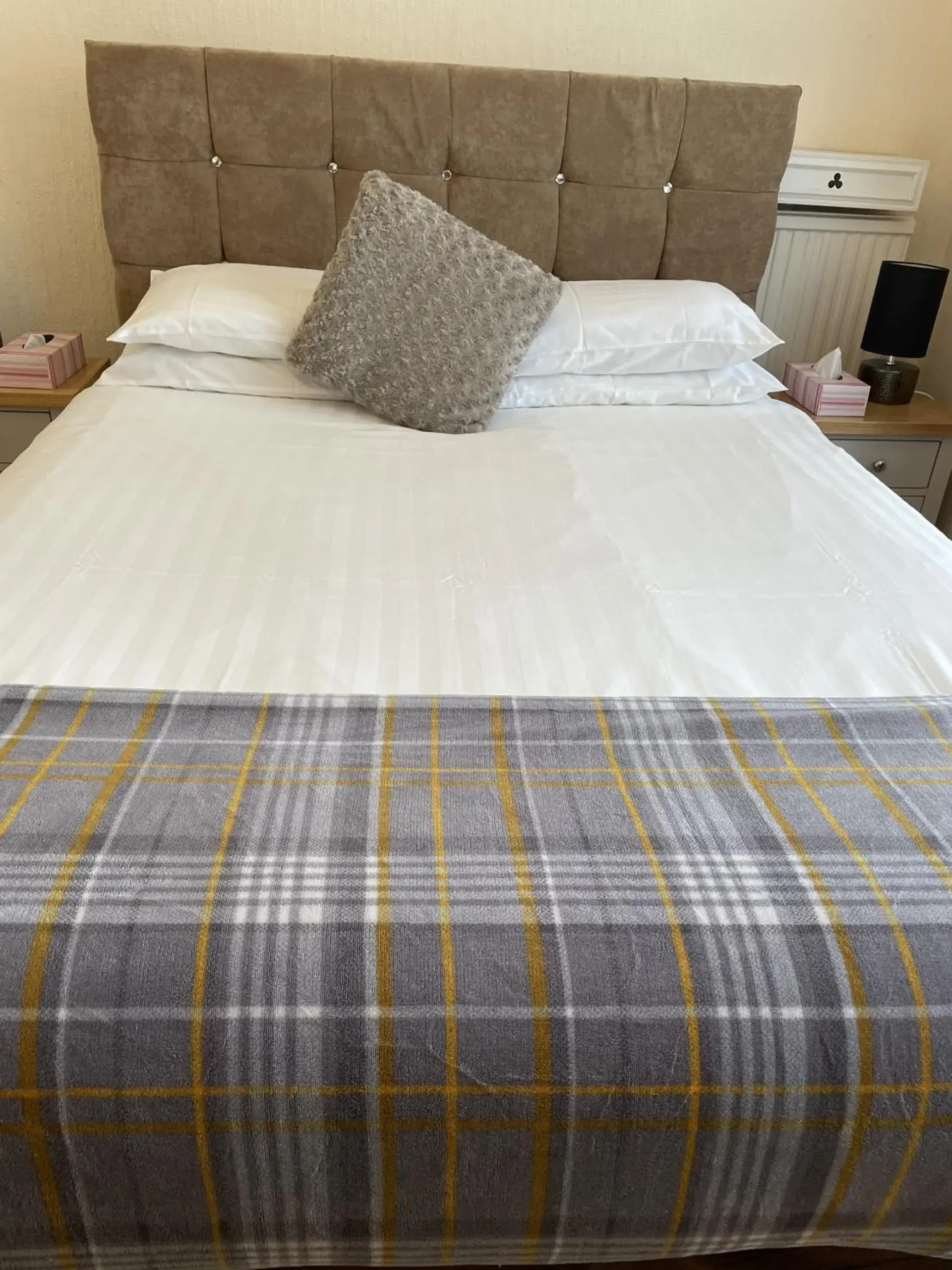 Standard Double Room in Emerald Residence Standard Double Room in Emerald Residence