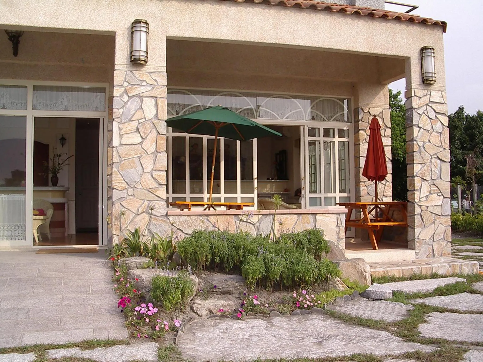 Facade/entrance in Riverside B&B