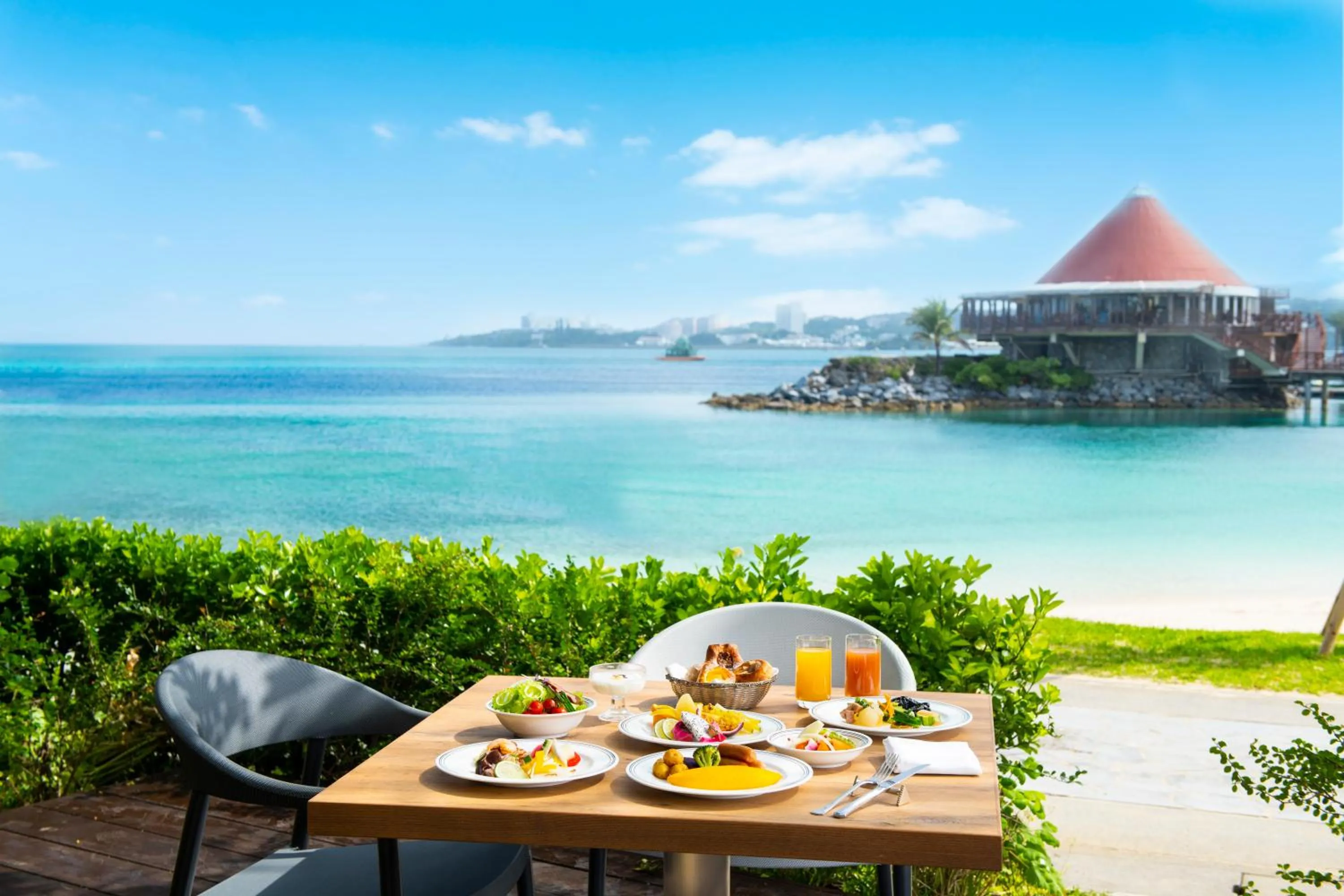 Buffet breakfast in Renaissance Okinawa Resort