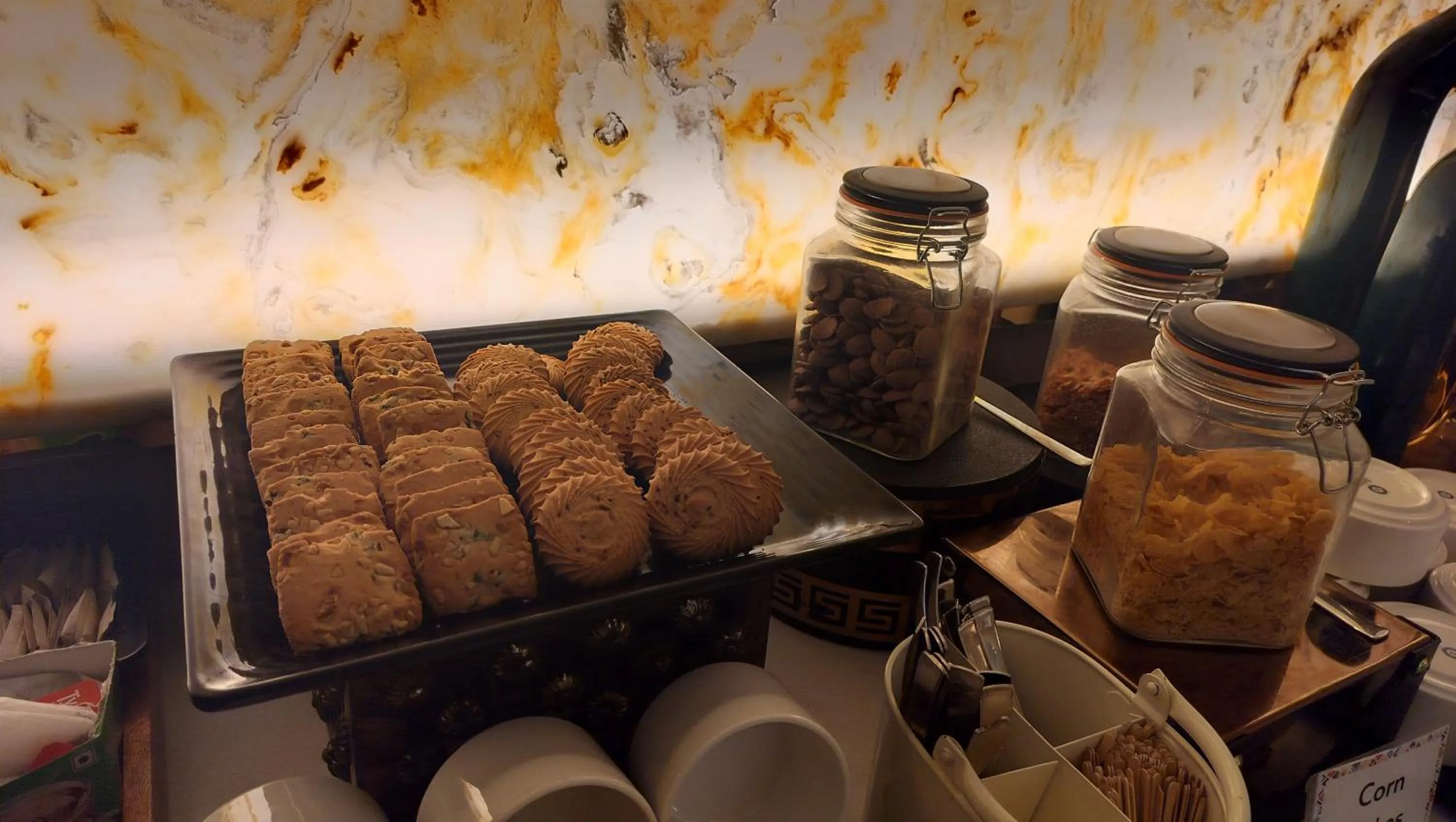 Restaurant/places to eat in Atithi House